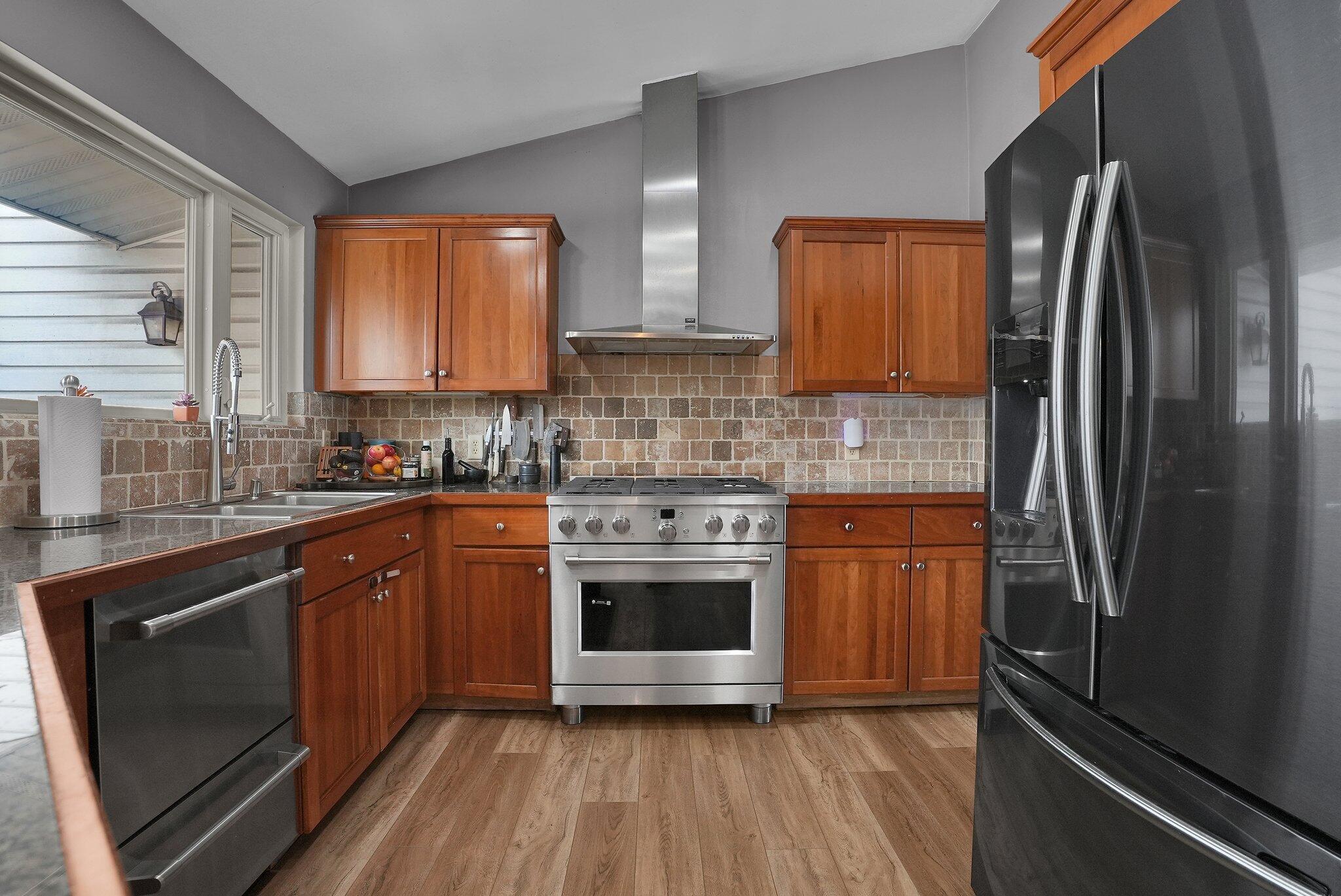 1750 Stoneybrook Way Property Photo 16