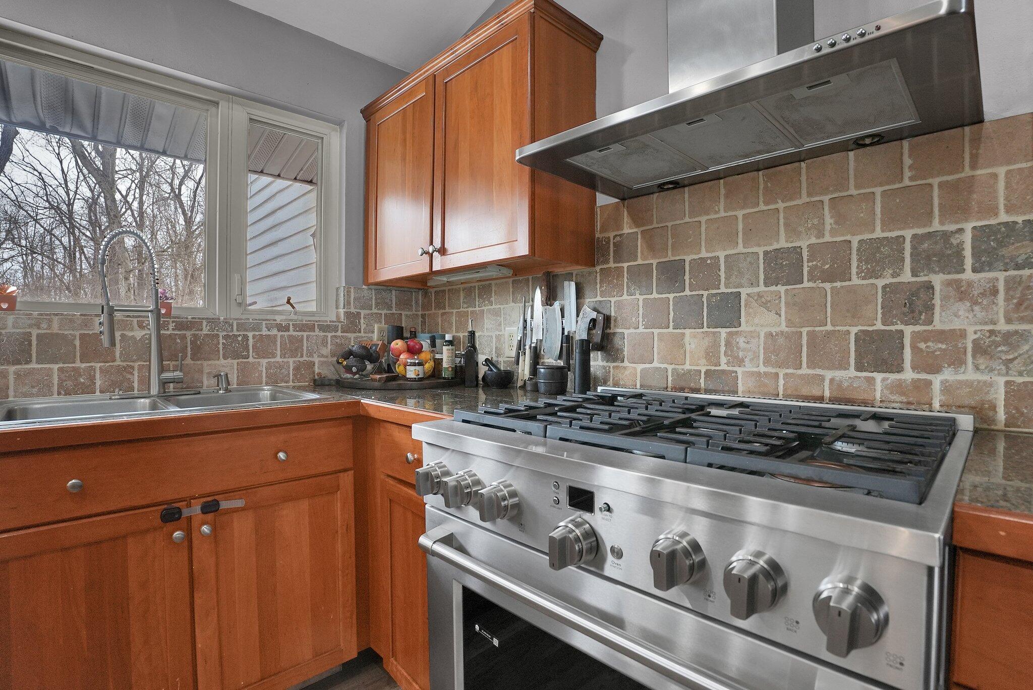 1750 Stoneybrook Way Property Photo 17