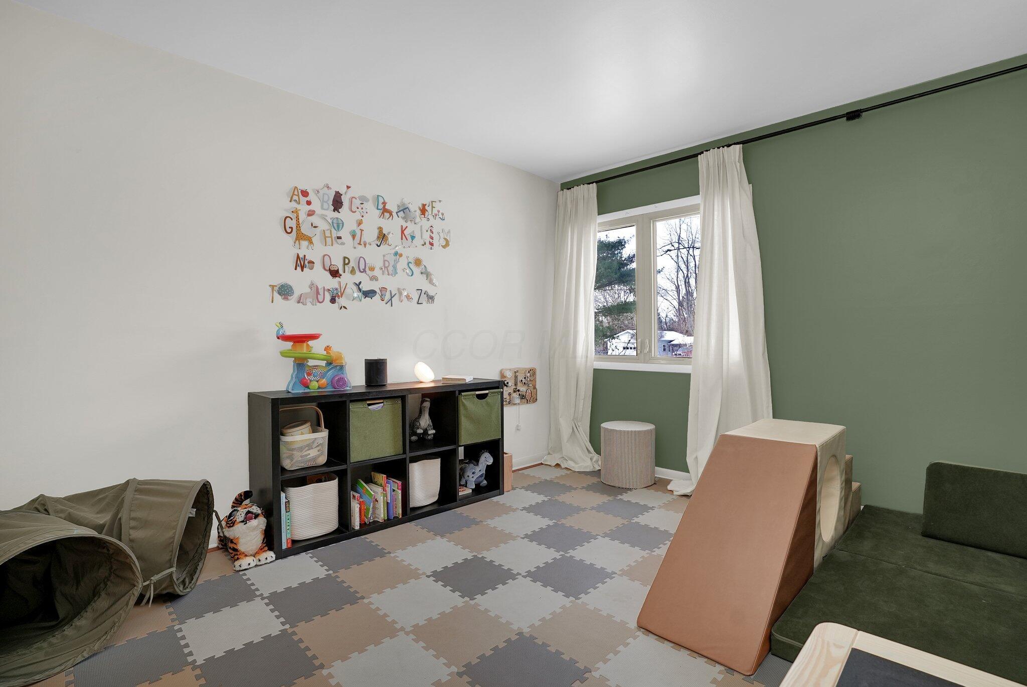 1750 Stoneybrook Way Property Photo 19