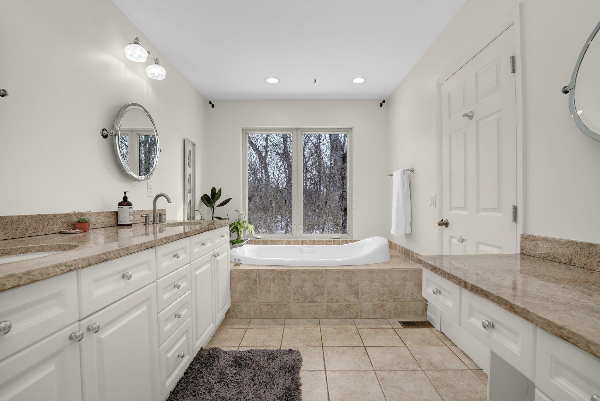 1750 Stoneybrook Way Property Photo 23