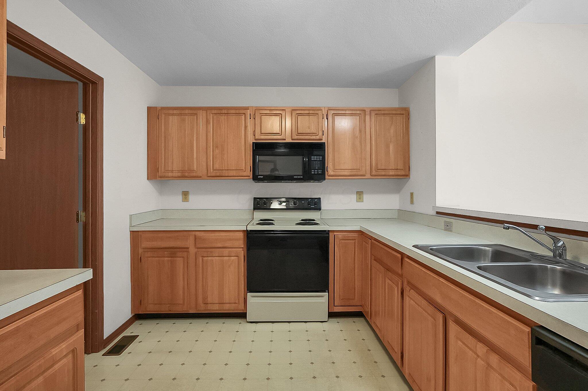1105 Arbor Oaks Lane Property Photo 14