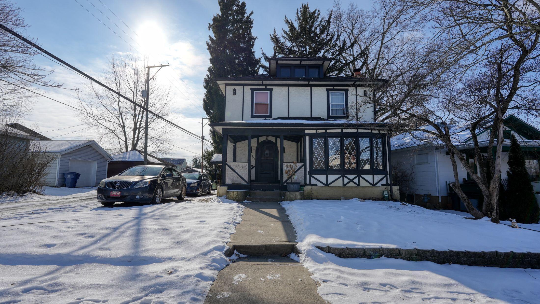 1320 Scott Avenue Property Photo