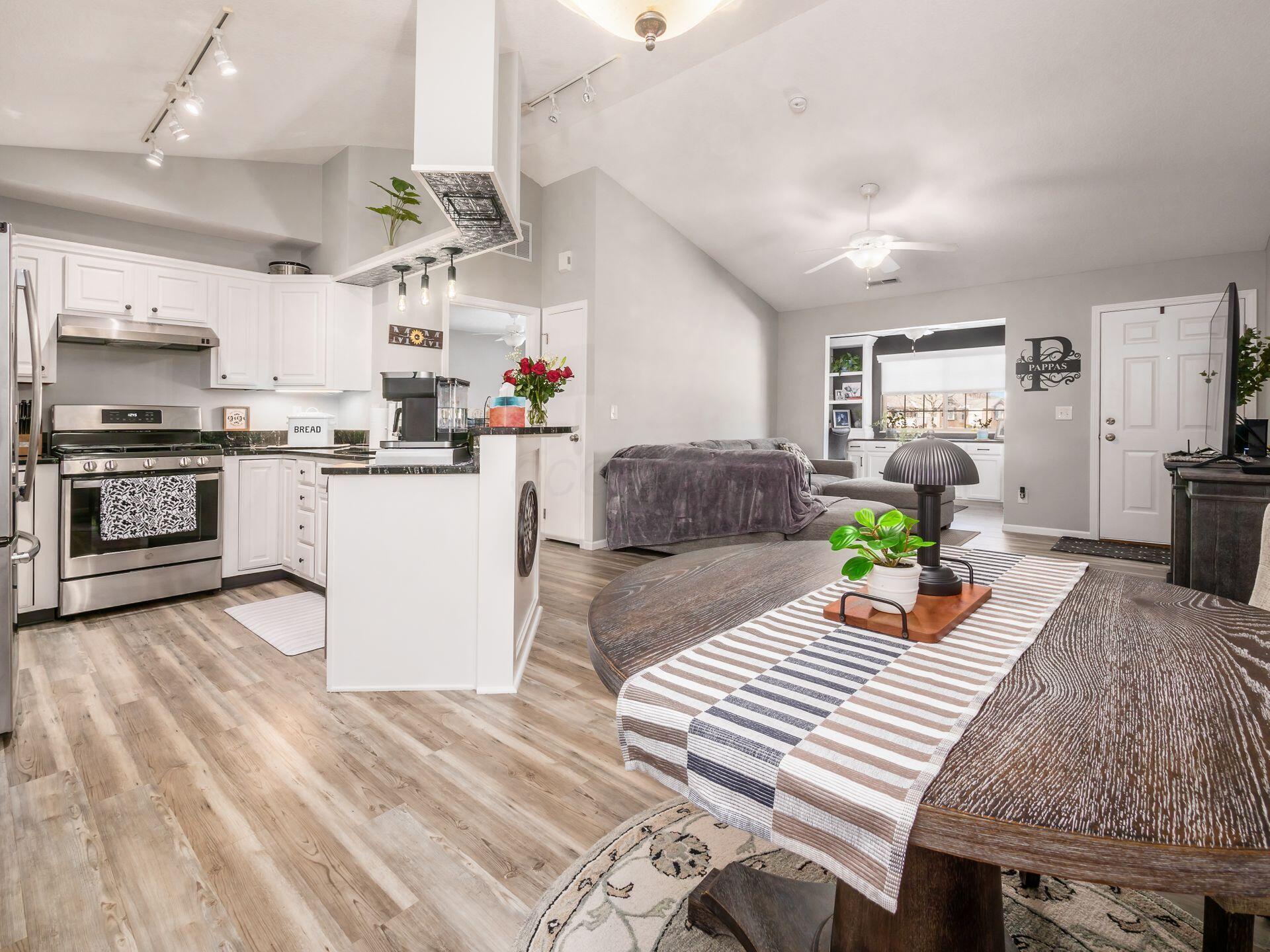 441 Virginia Court Property Photo 8