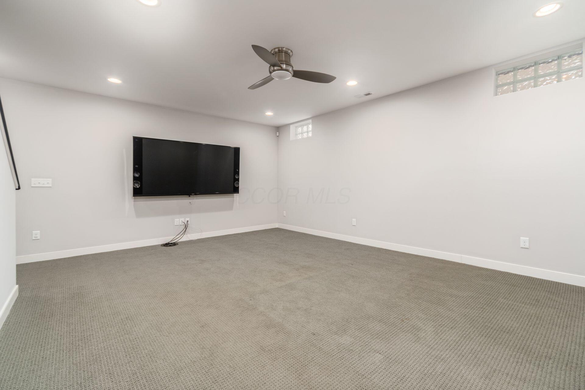 1315 N Grant Avenue Property Photo 32