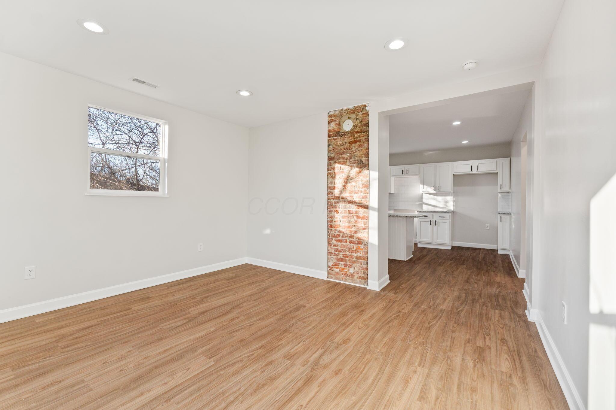 510 Glendower Avenue Property Photo 4