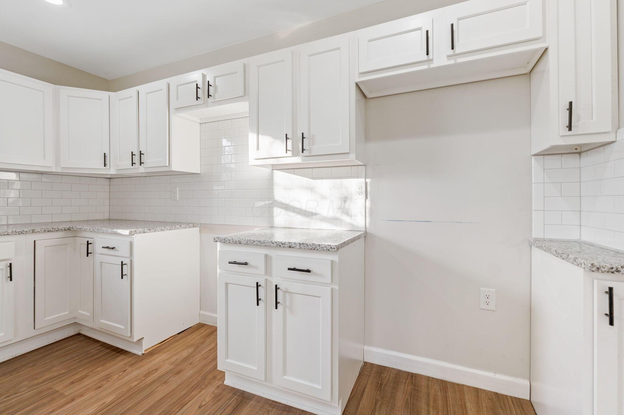 510 Glendower Avenue Property Photo 10