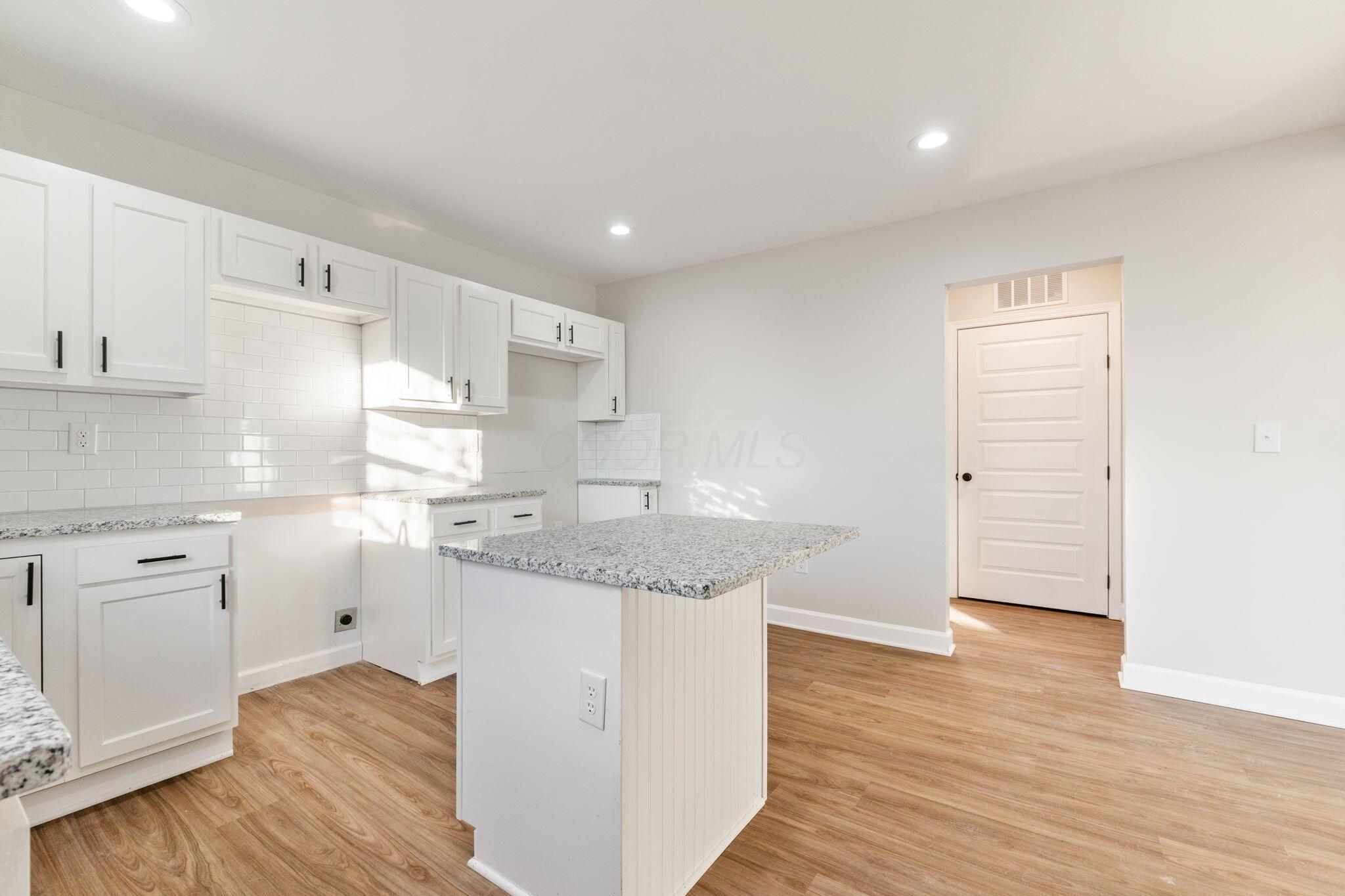 510 Glendower Avenue Property Photo 14