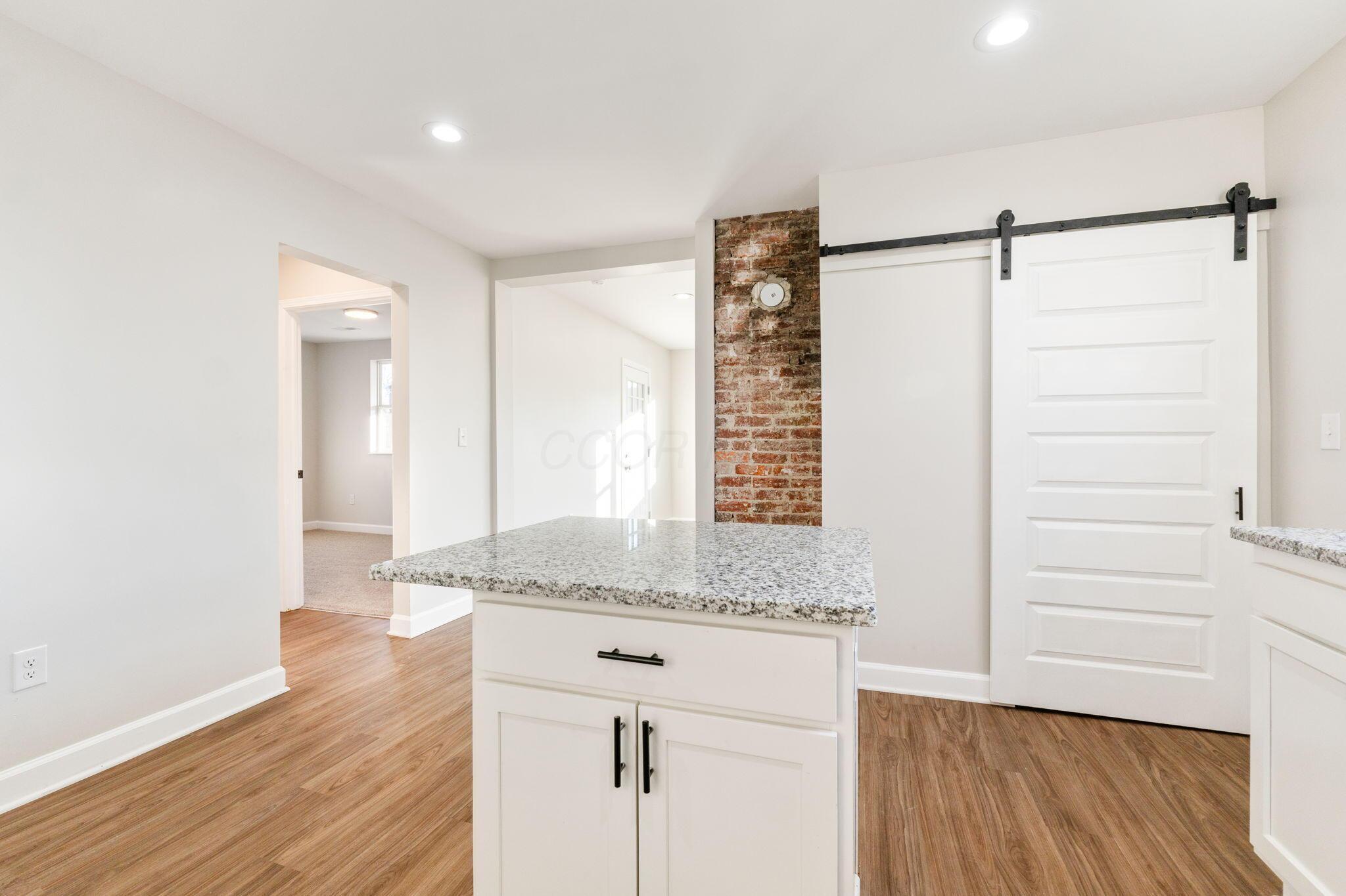 510 Glendower Avenue Property Photo 15