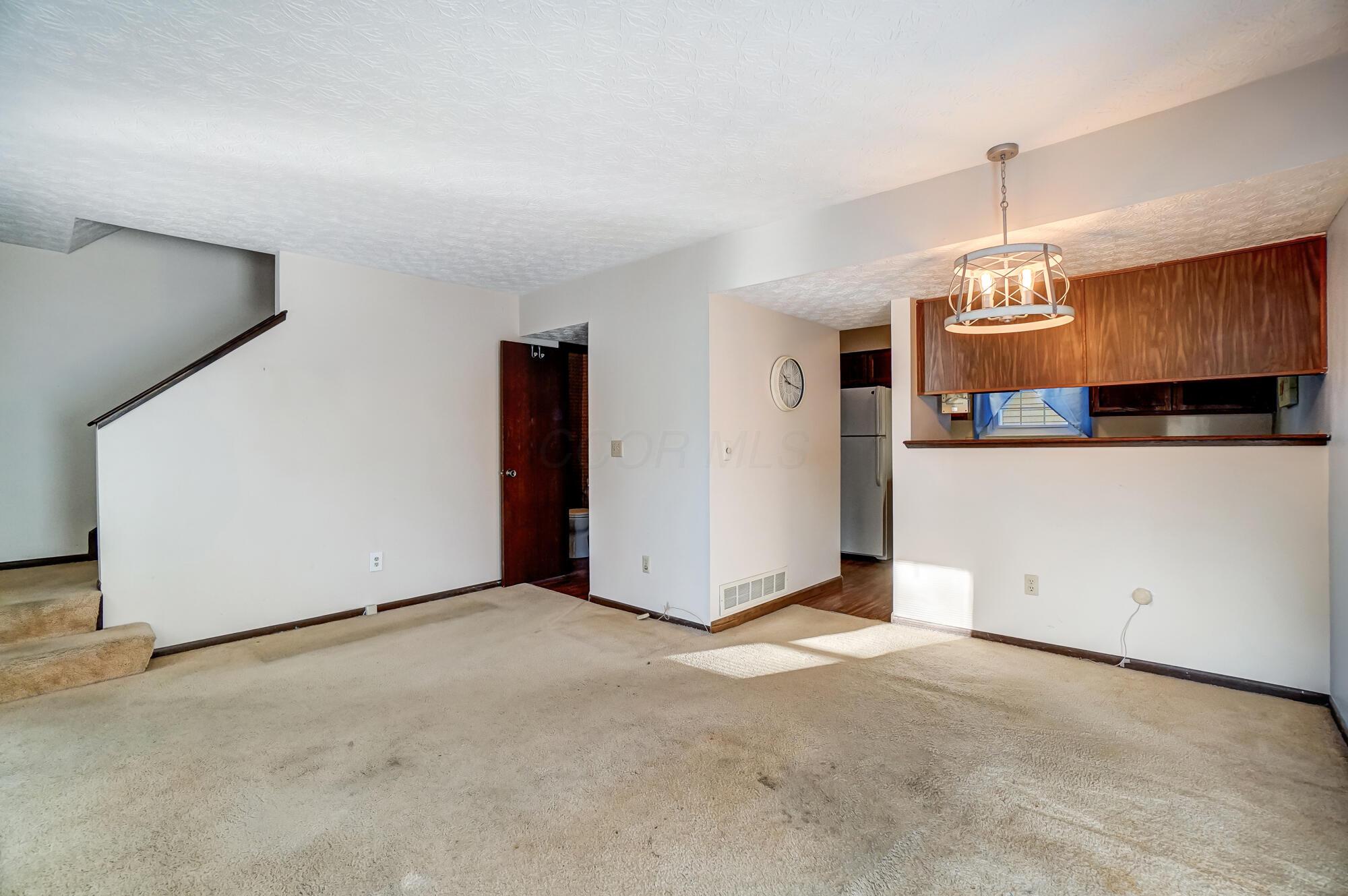 4196 Cherry Orchard Lane Property Photo 7