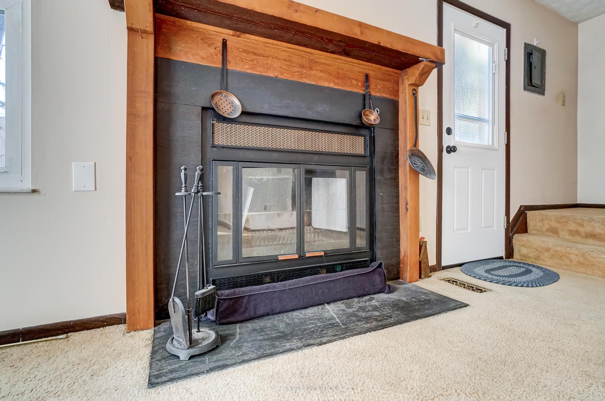 4196 Cherry Orchard Lane Property Photo 8