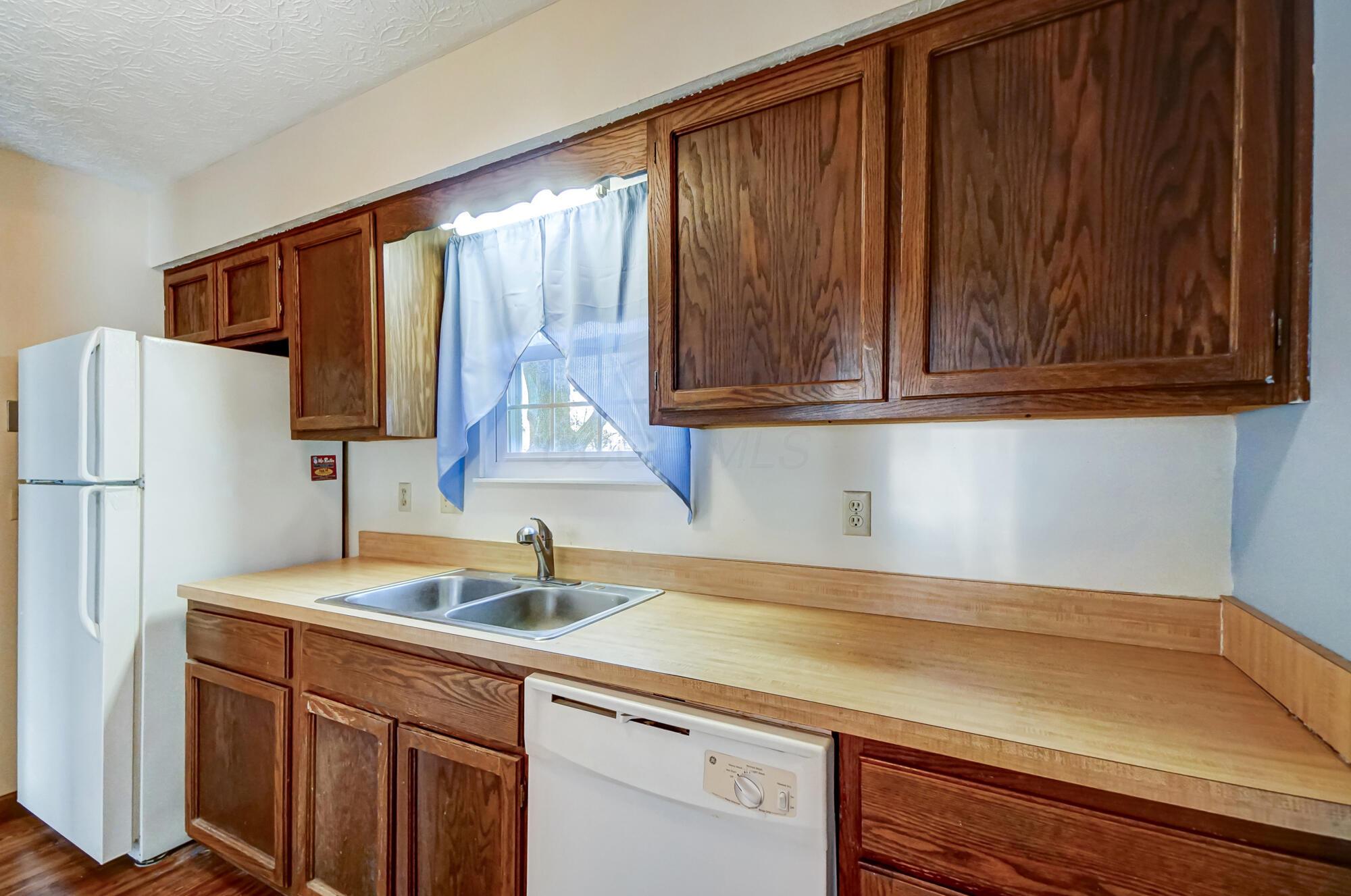 4196 Cherry Orchard Lane Property Photo 11