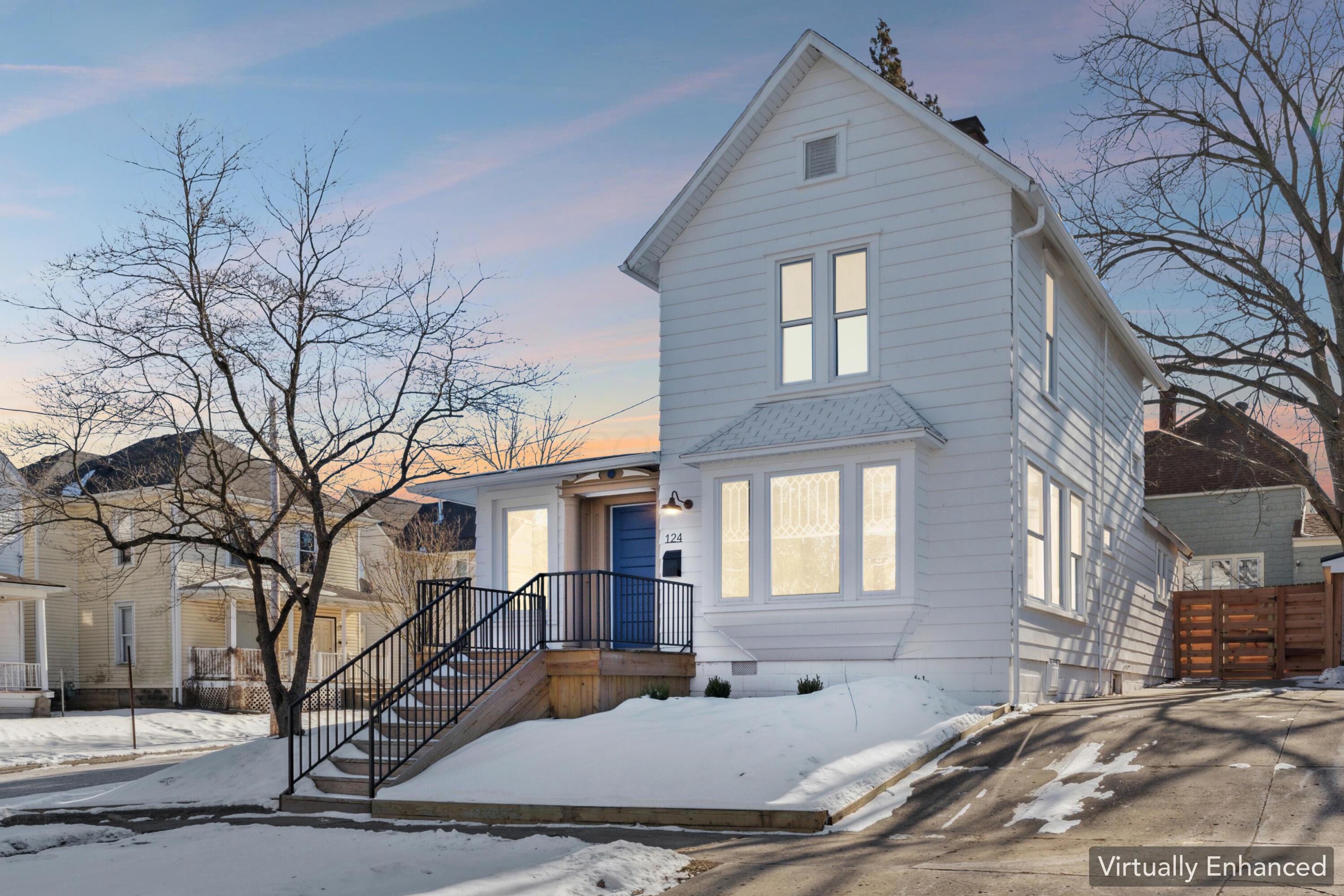 124 E Sugar Street Property Photo 2