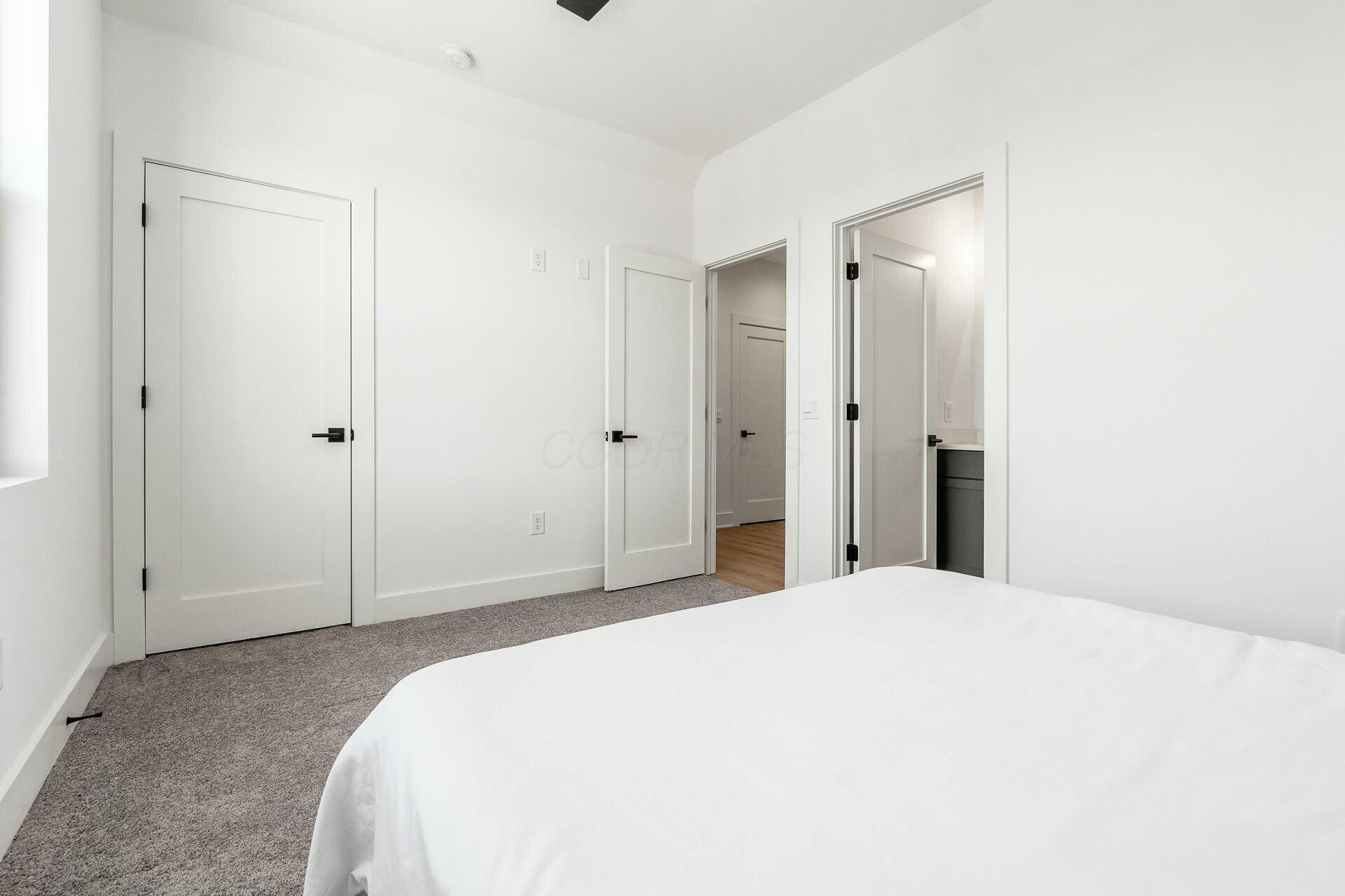 181 S Ohio Avenue Property Photo 21