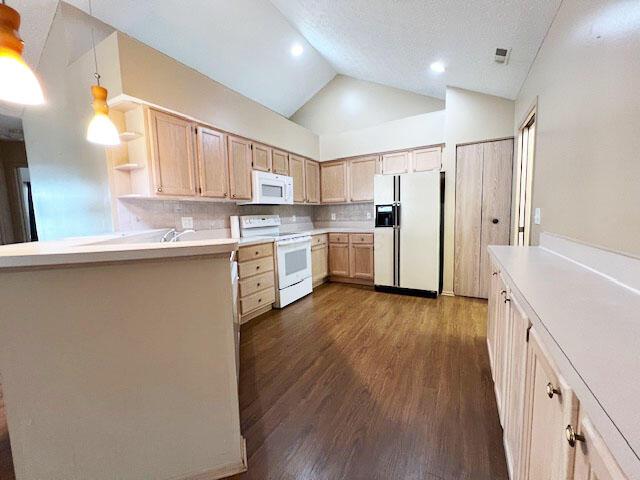 6363 Pinehurst Pointe Property Photo 7