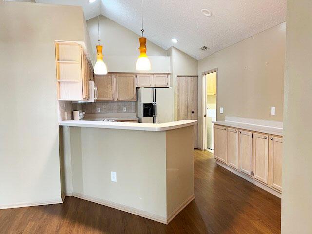 6363 Pinehurst Pointe Property Photo 8