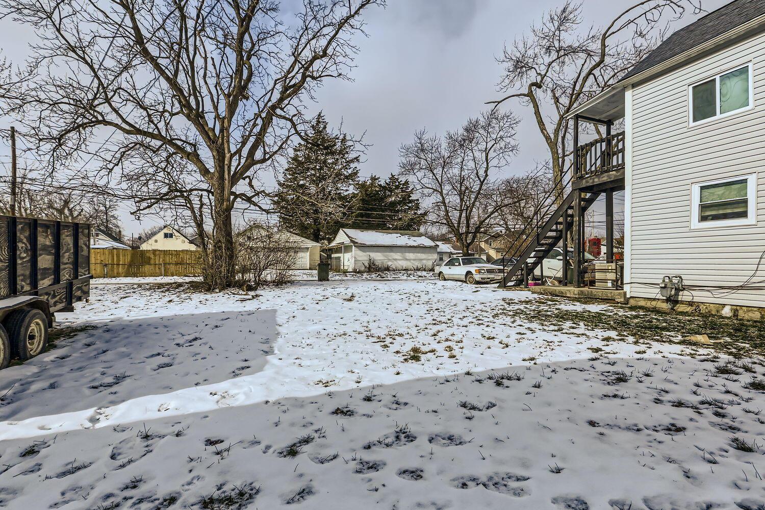 321 S Oakley Avenue Property Photo 11