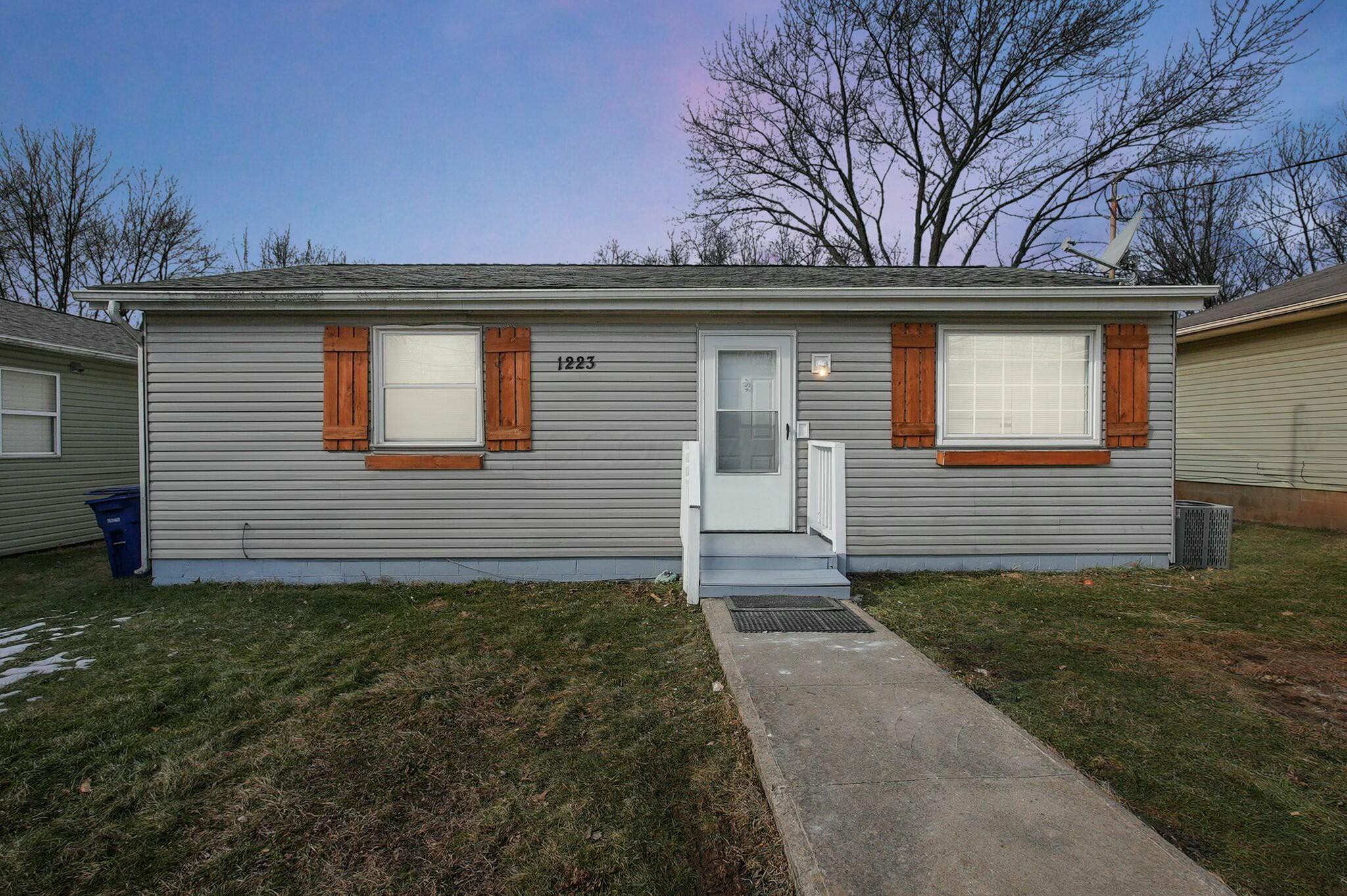 1223 Idlewild Drive Property Photo 2