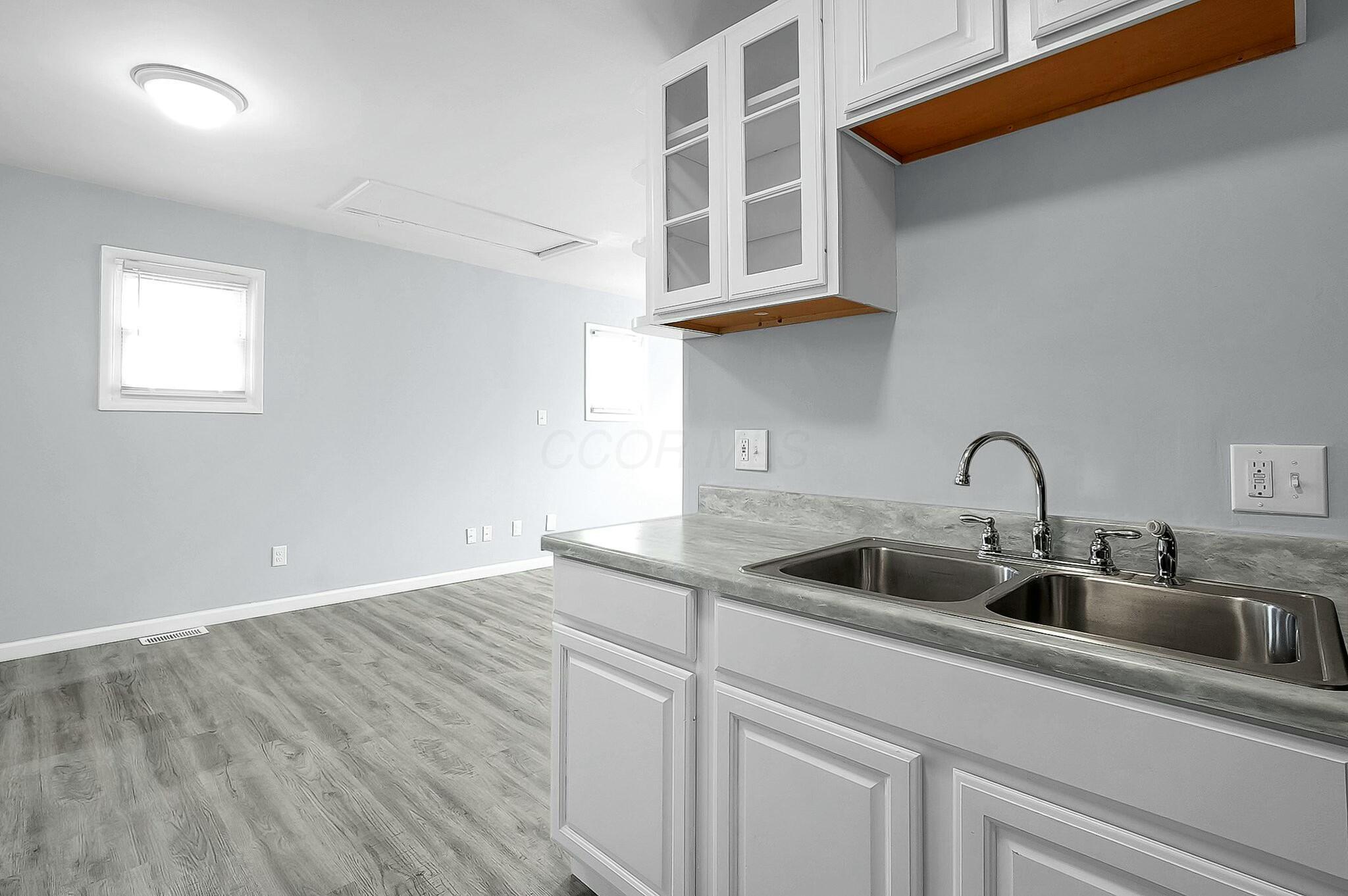 1223 Idlewild Drive Property Photo 9