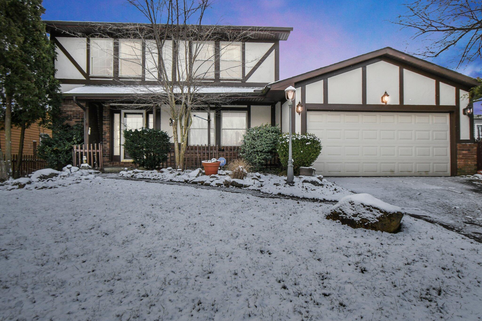 6601 Maple Park Way Property Photo 1