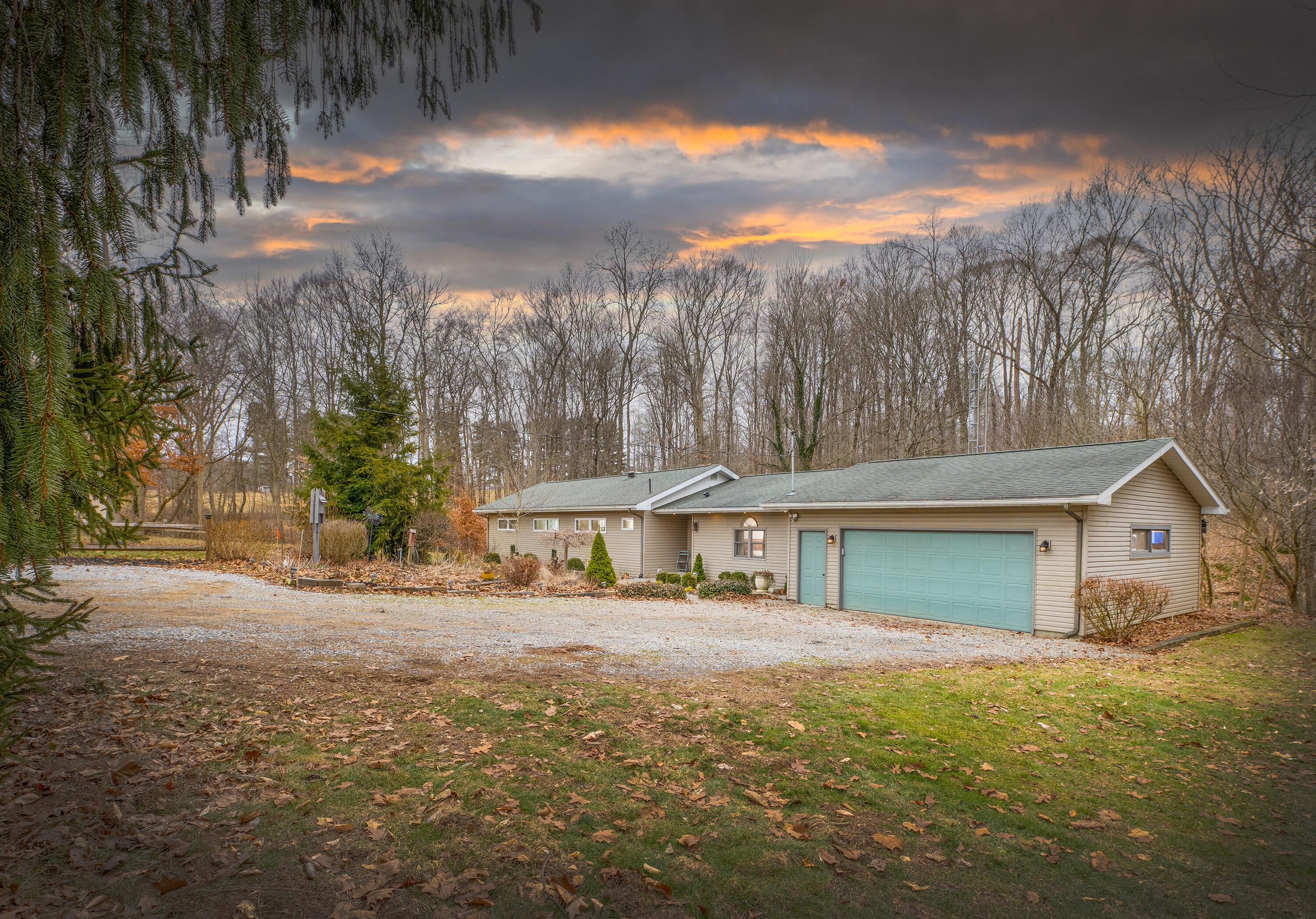 20860 Newcastle Road Property Photo 1