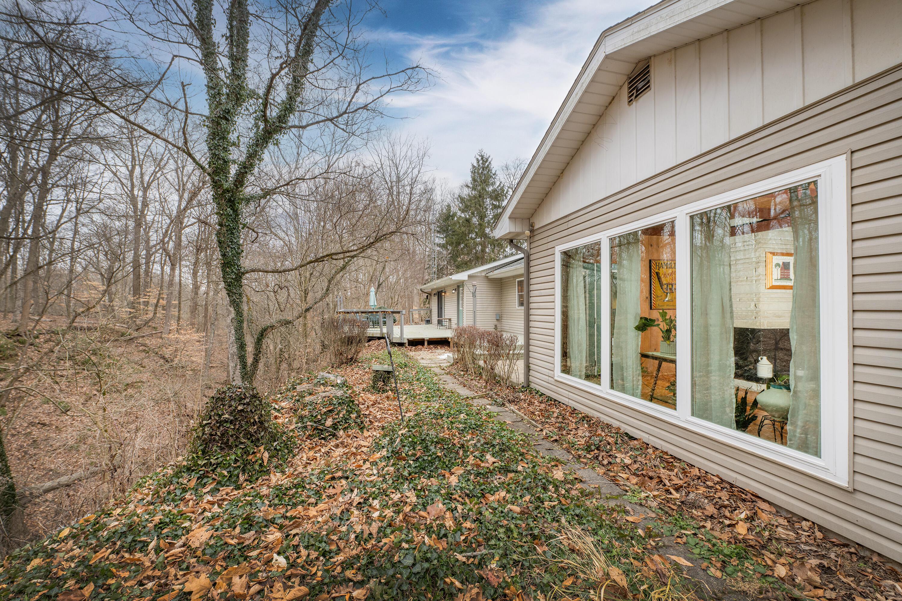20860 Newcastle Road Property Photo 6
