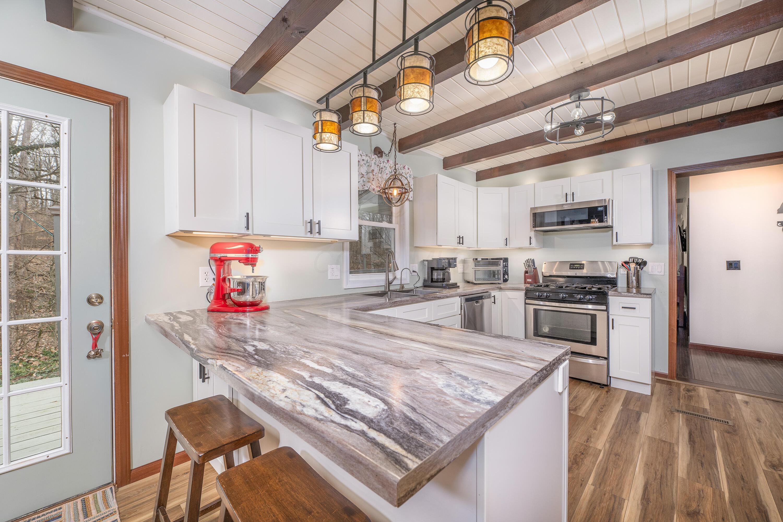 20860 Newcastle Road Property Photo 12