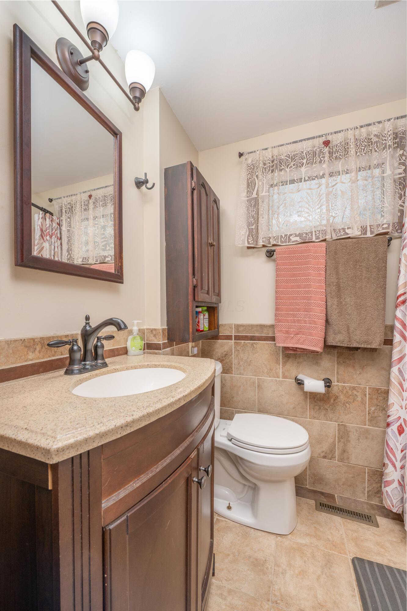 20860 Newcastle Road Property Photo 23