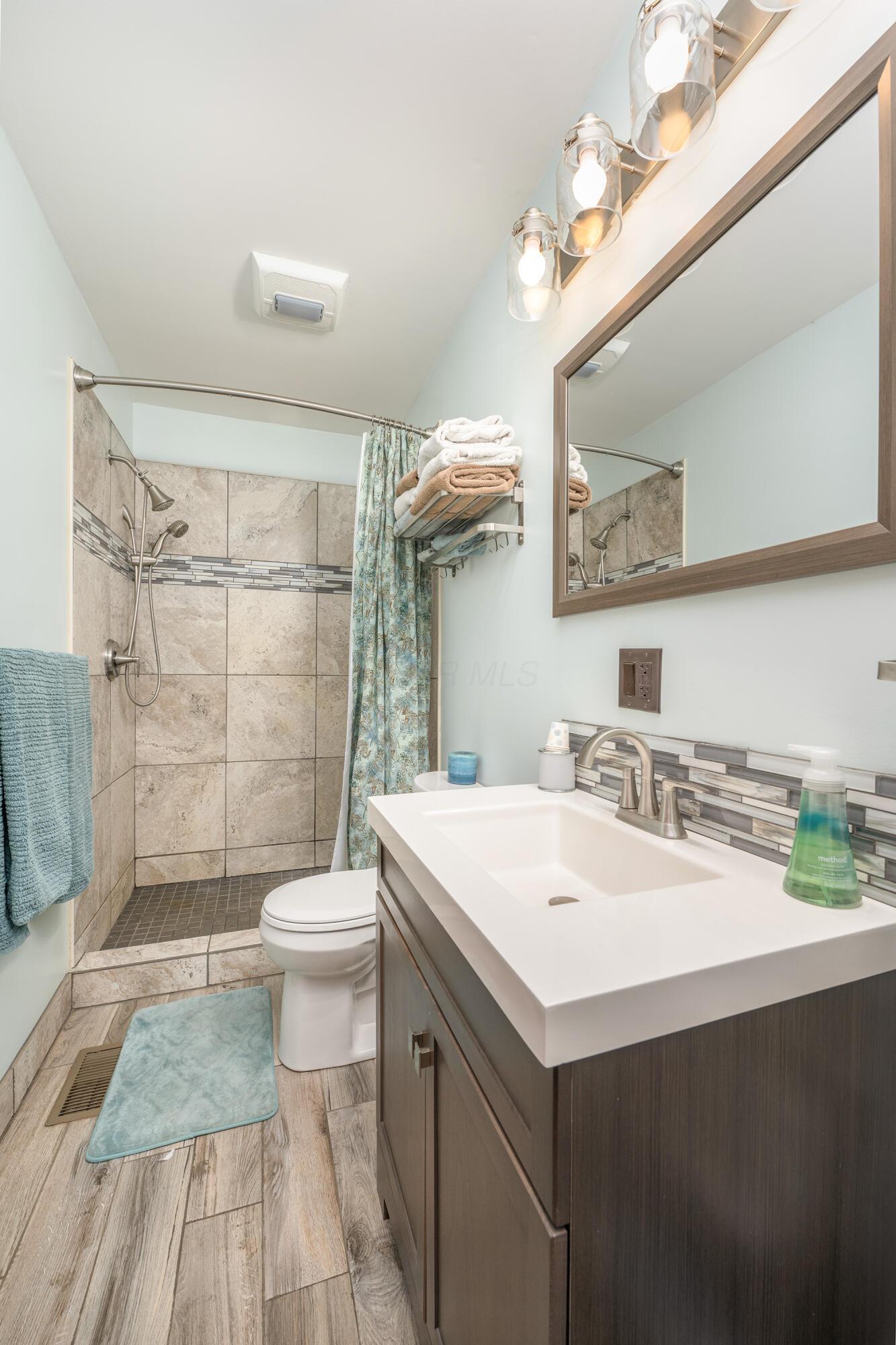 20860 Newcastle Road Property Photo 25