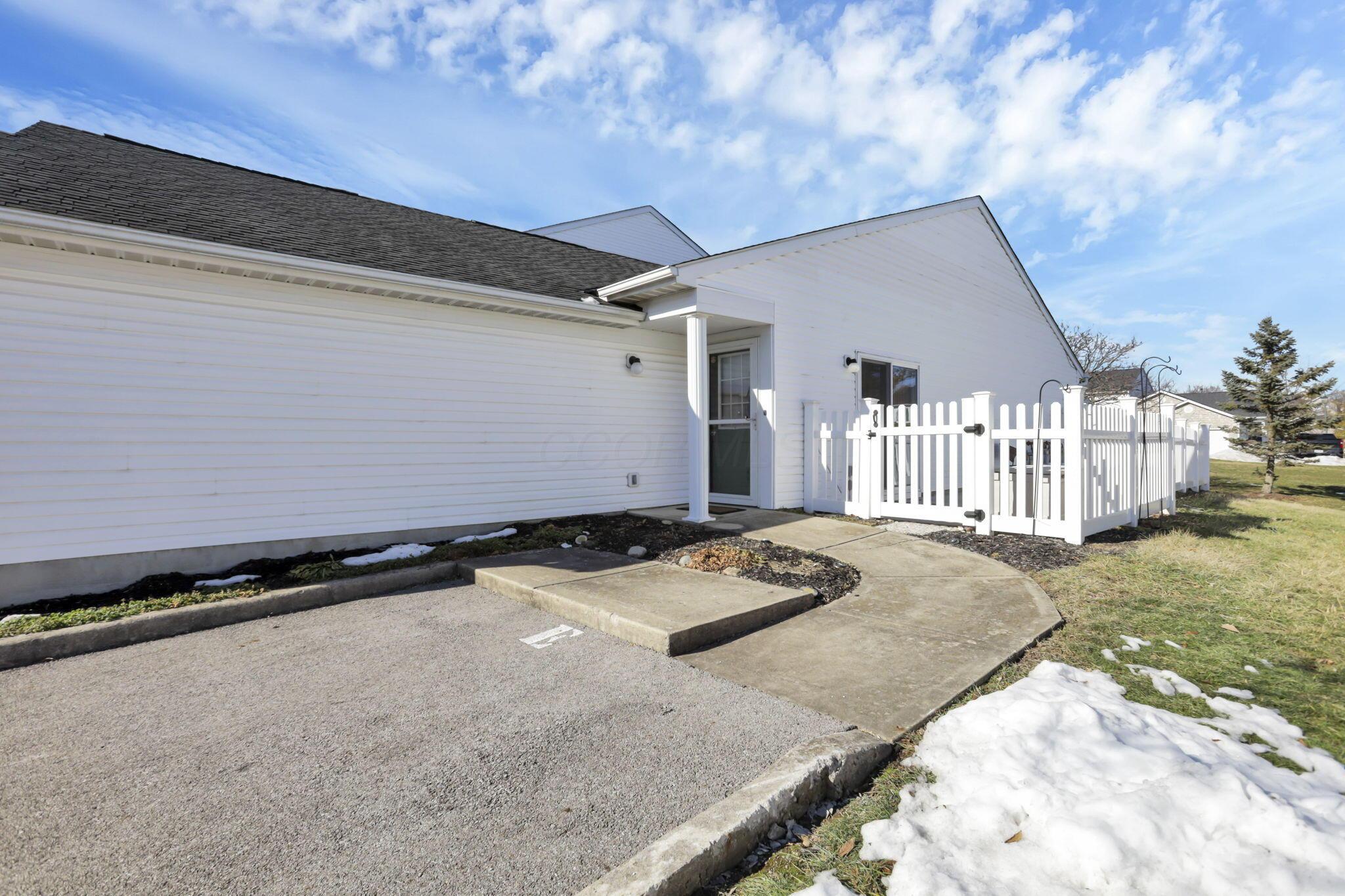 4678 Cadmus Drive, 34e Property Photo 3