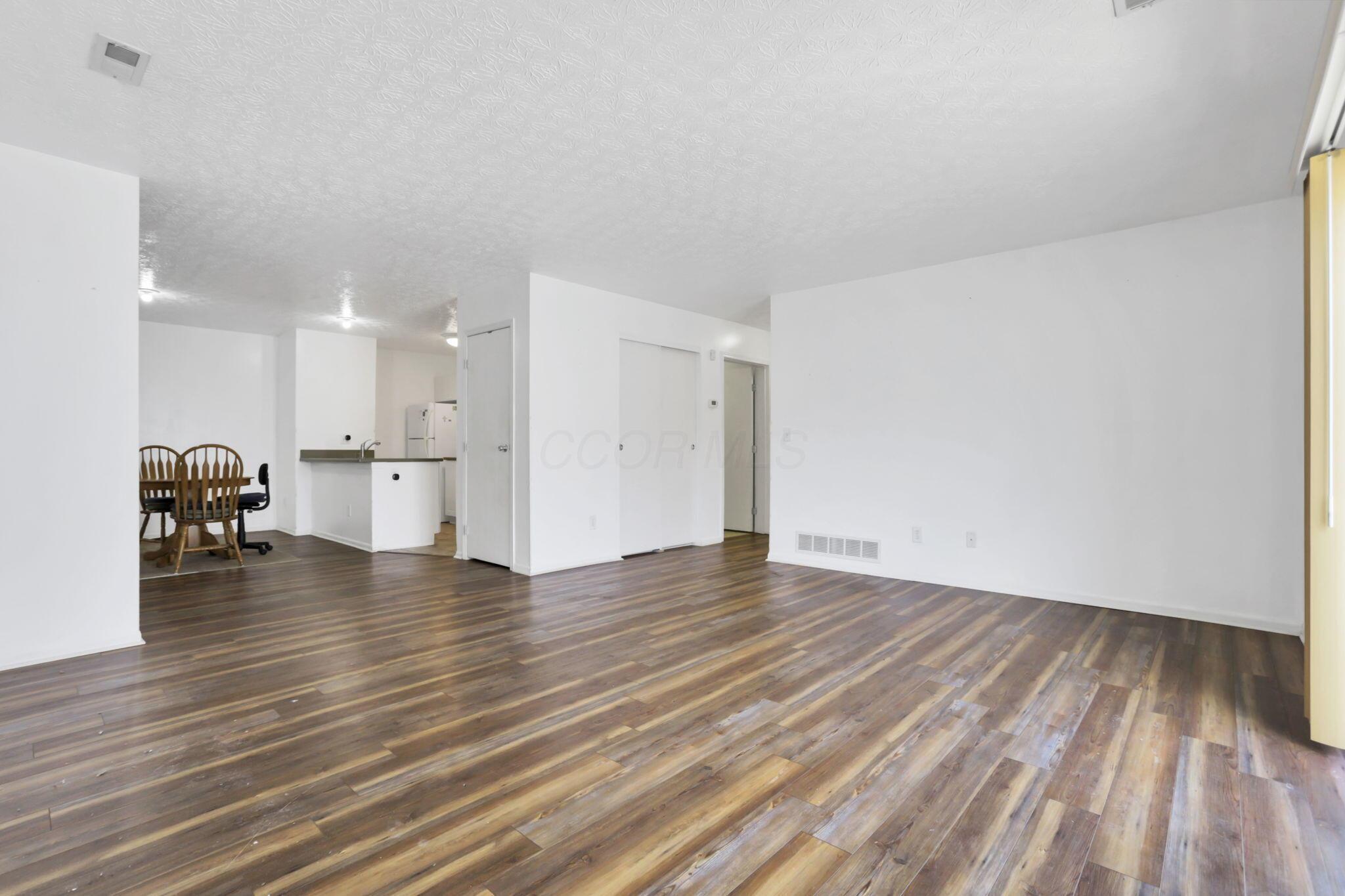 4678 Cadmus Drive, 34e Property Photo 4