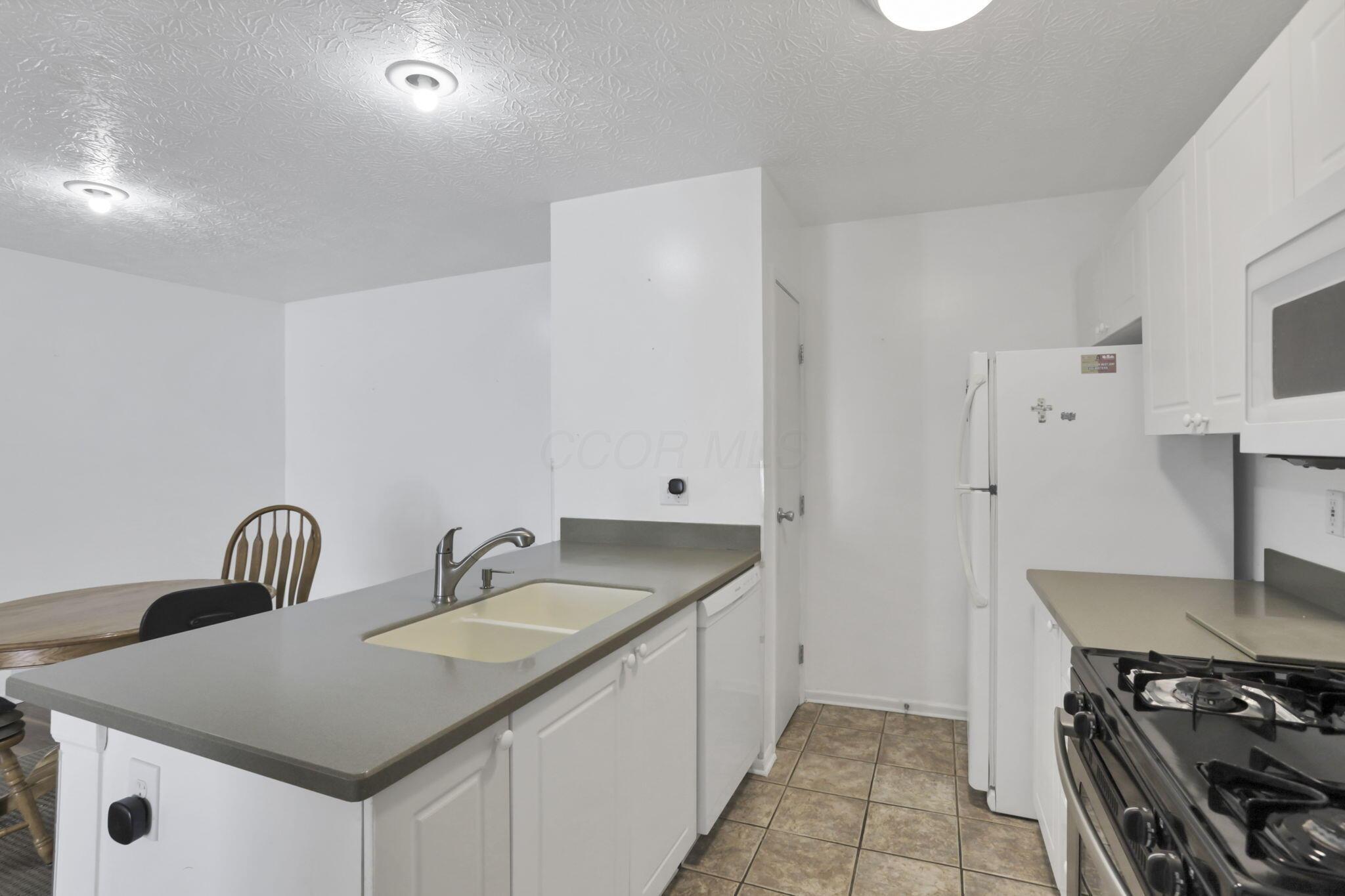 4678 Cadmus Drive, 34e Property Photo 11