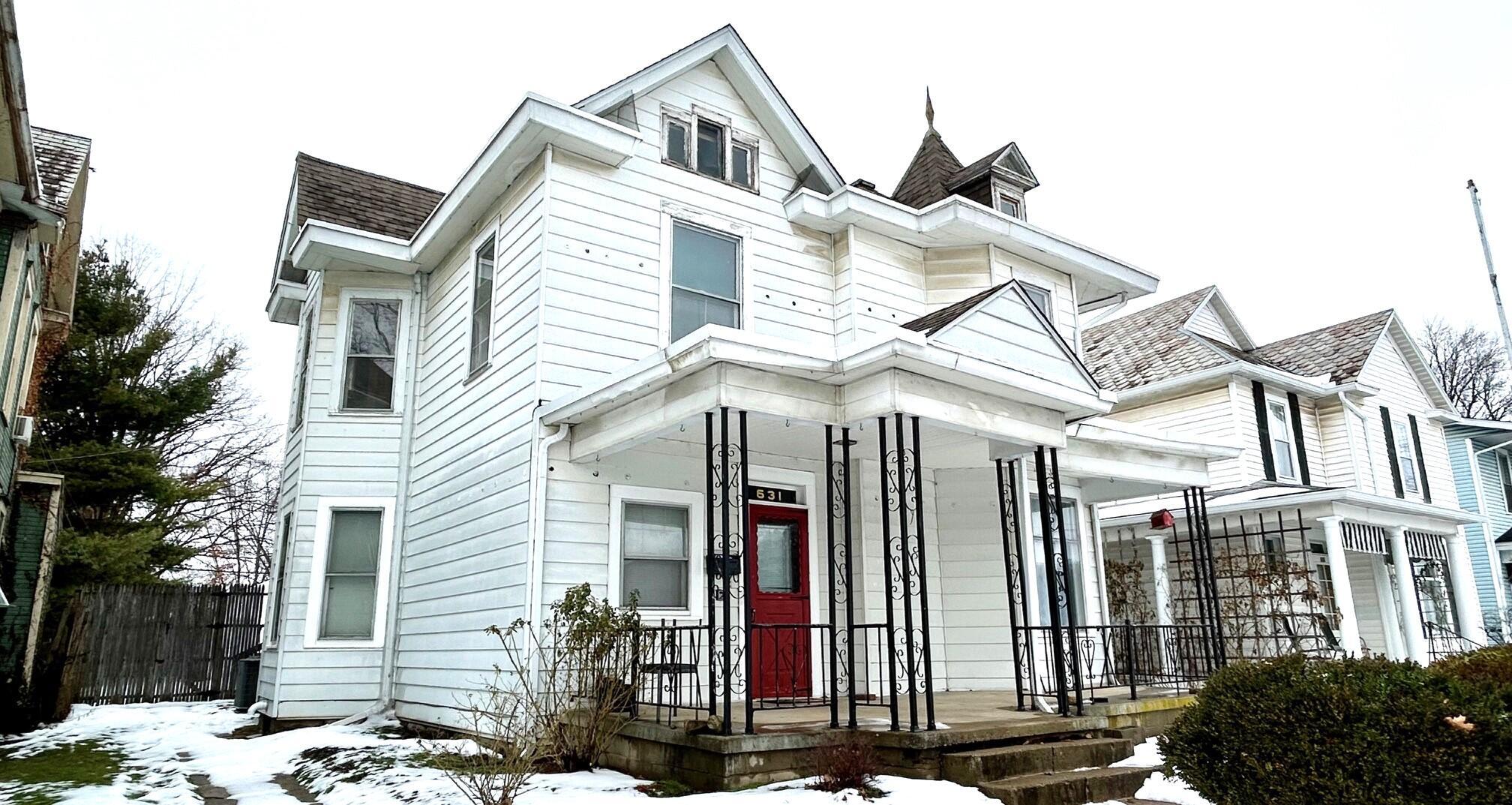631 N Broad Street Property Photo 1