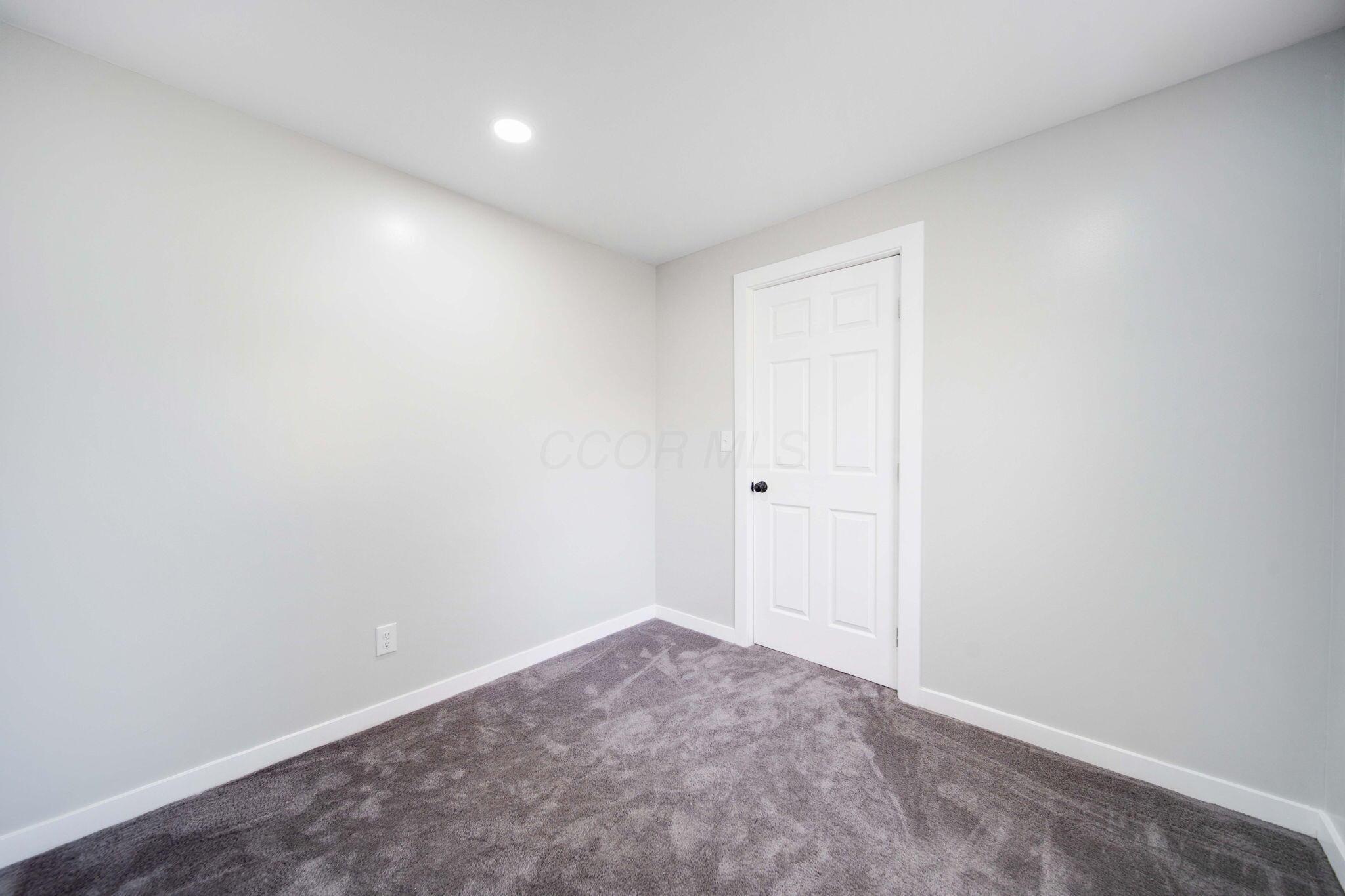 1888 Walnut Alley Property Photo 23