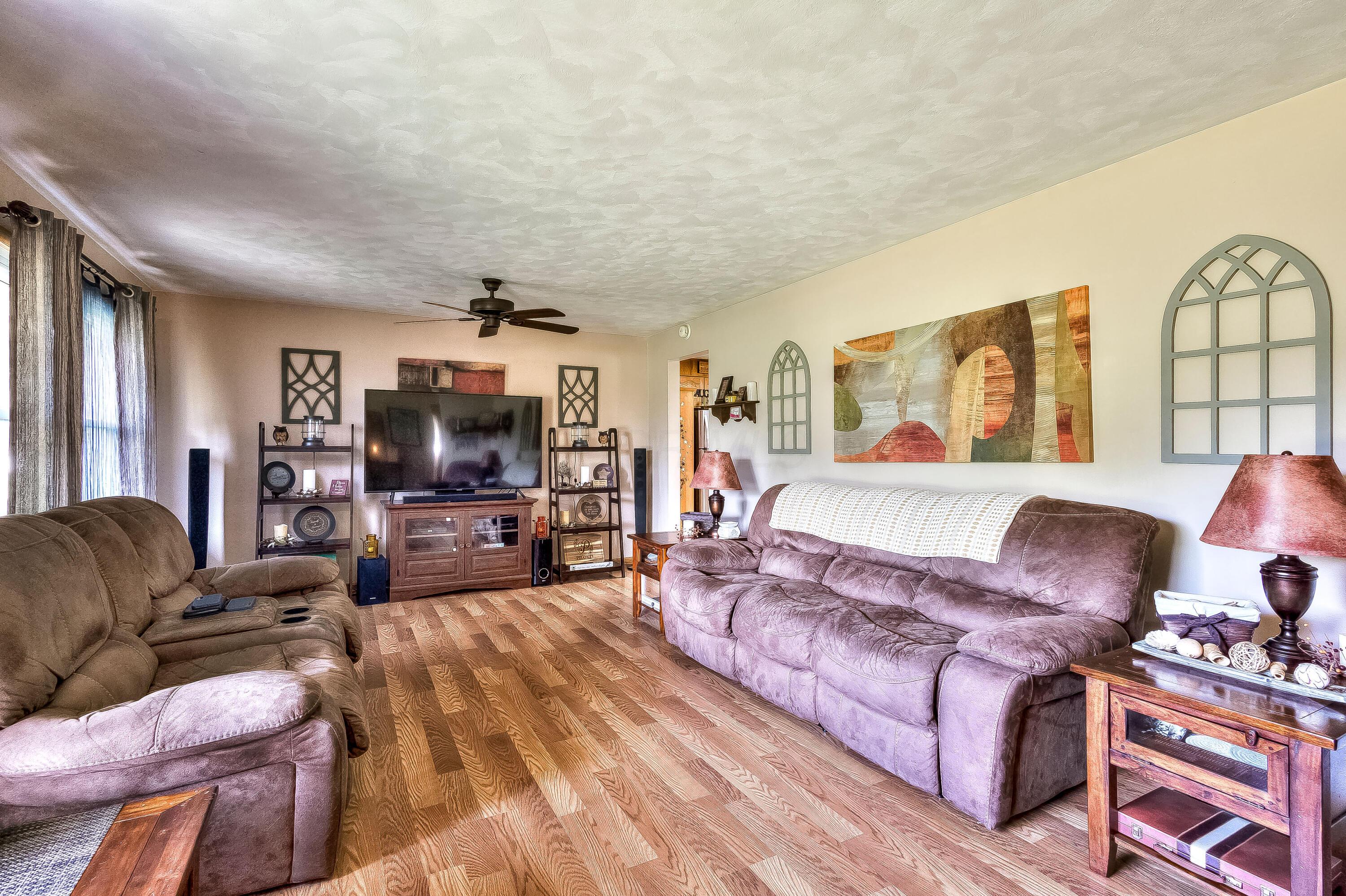 13876 N Liberty Road Property Photo 8