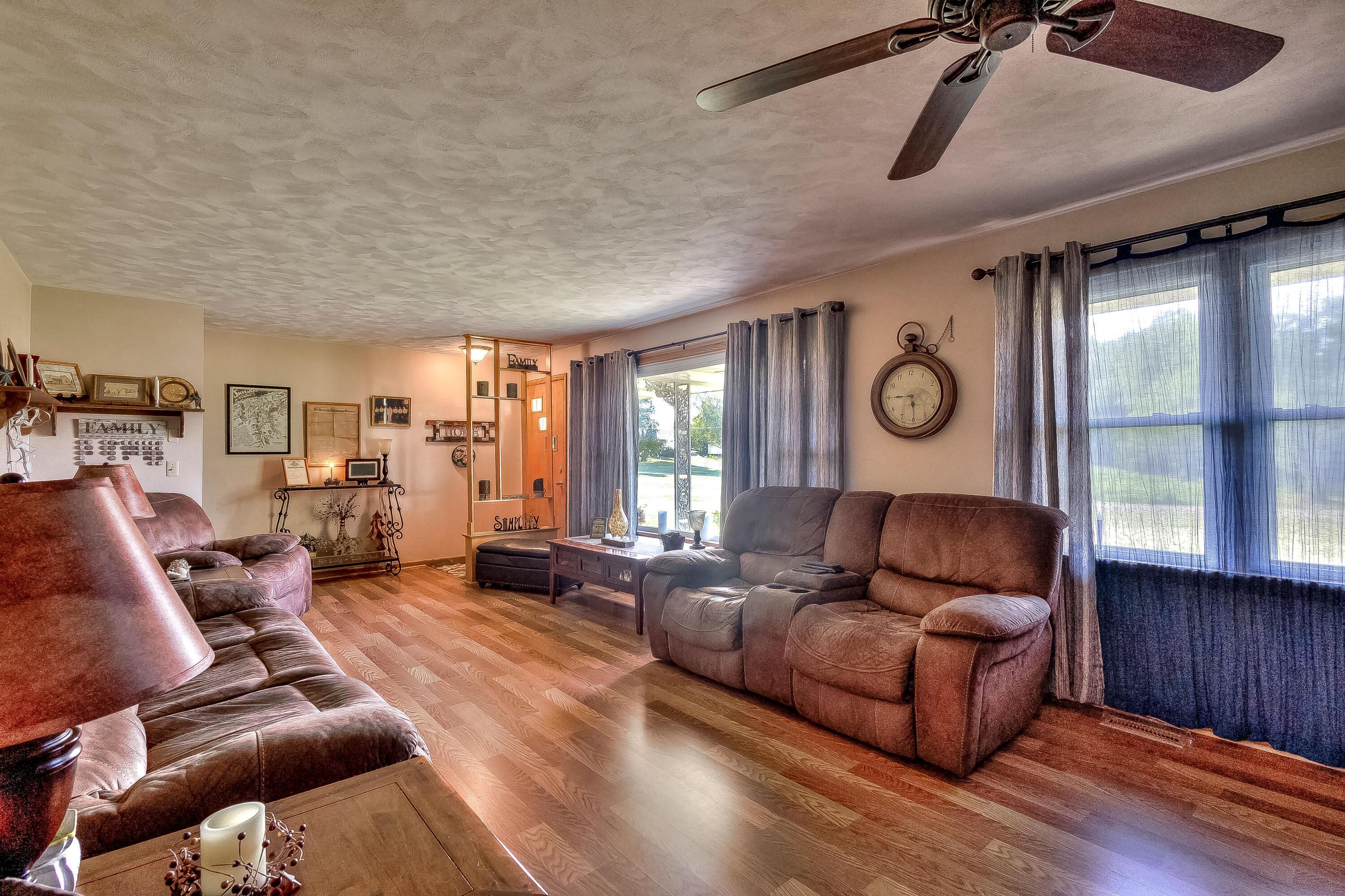 13876 N Liberty Road Property Photo 11