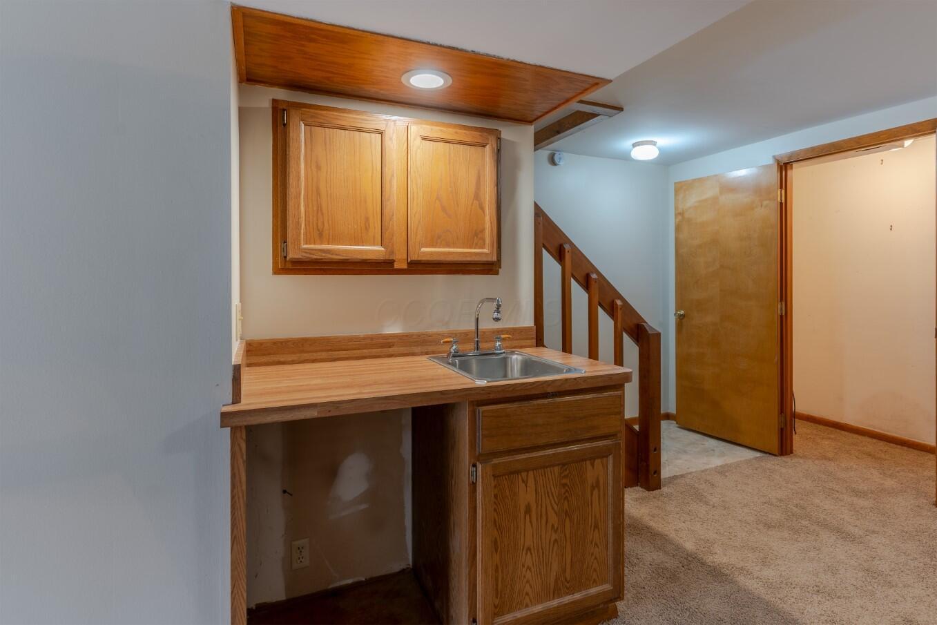 655 Providence Avenue, E Property Photo 25