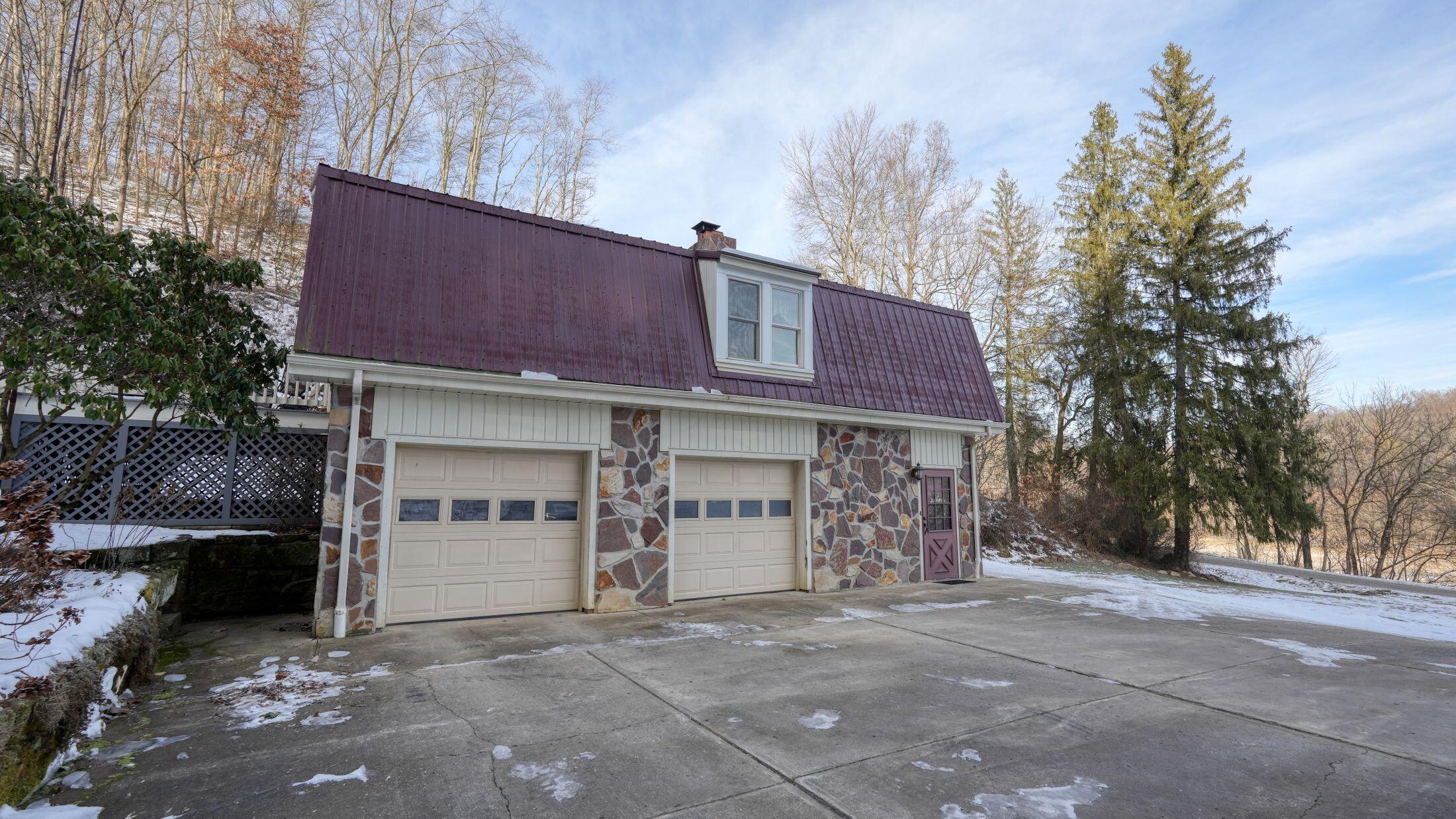 2250 Indian Camp Run Road Property Photo