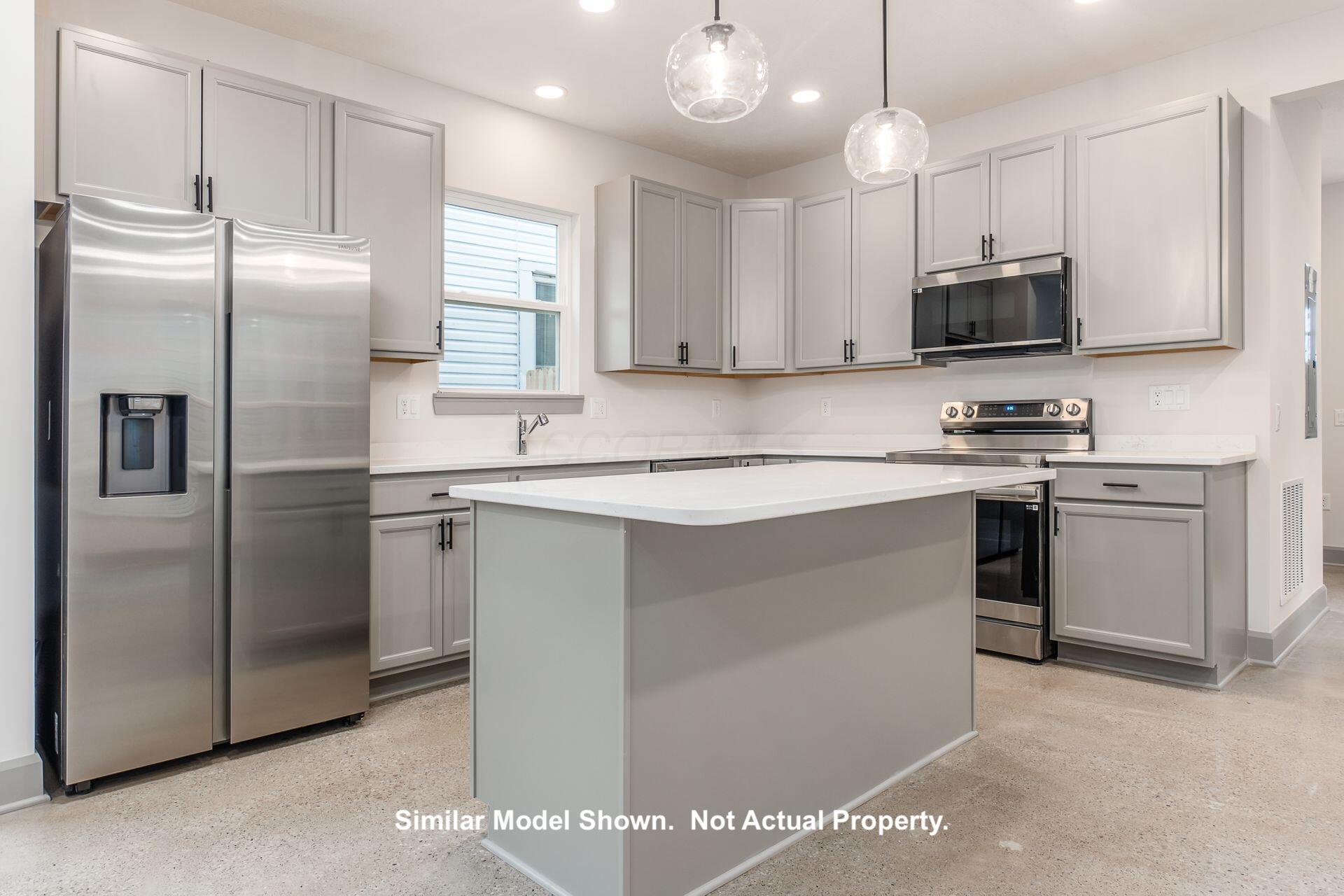 128 N Central Avenue Property Photo 11