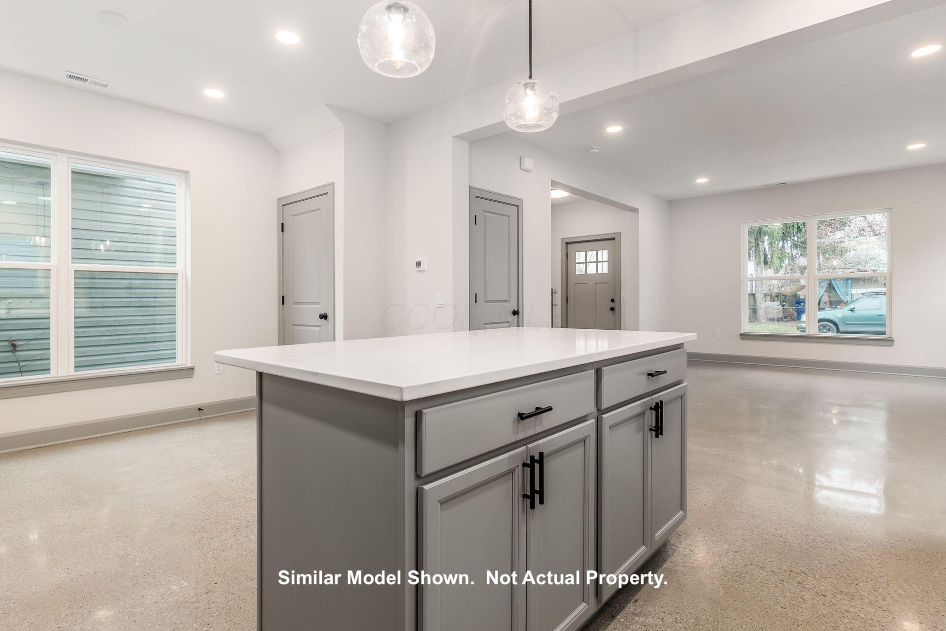 128 N Central Avenue Property Photo 13