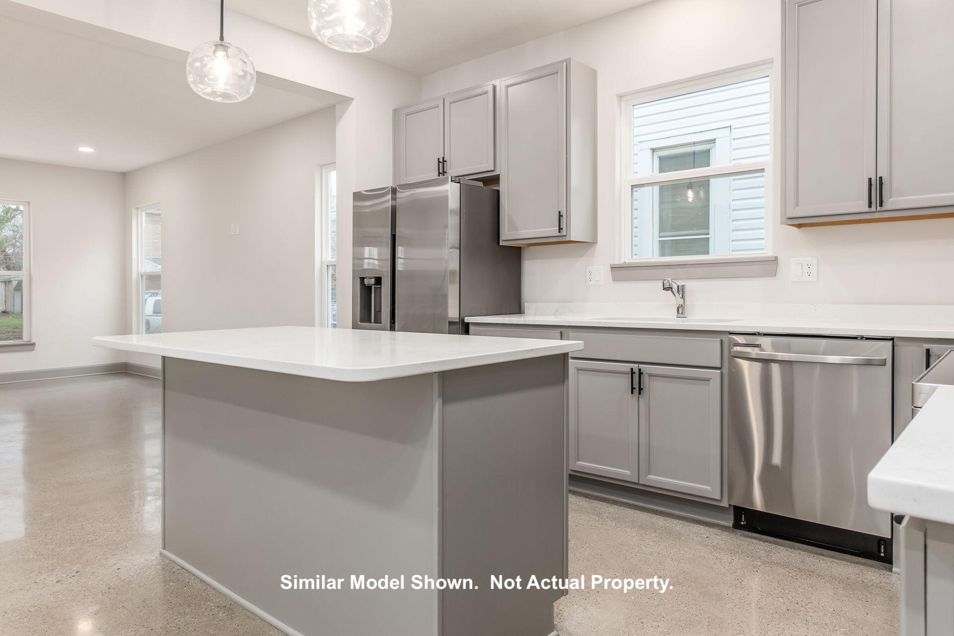 128 N Central Avenue Property Photo 16