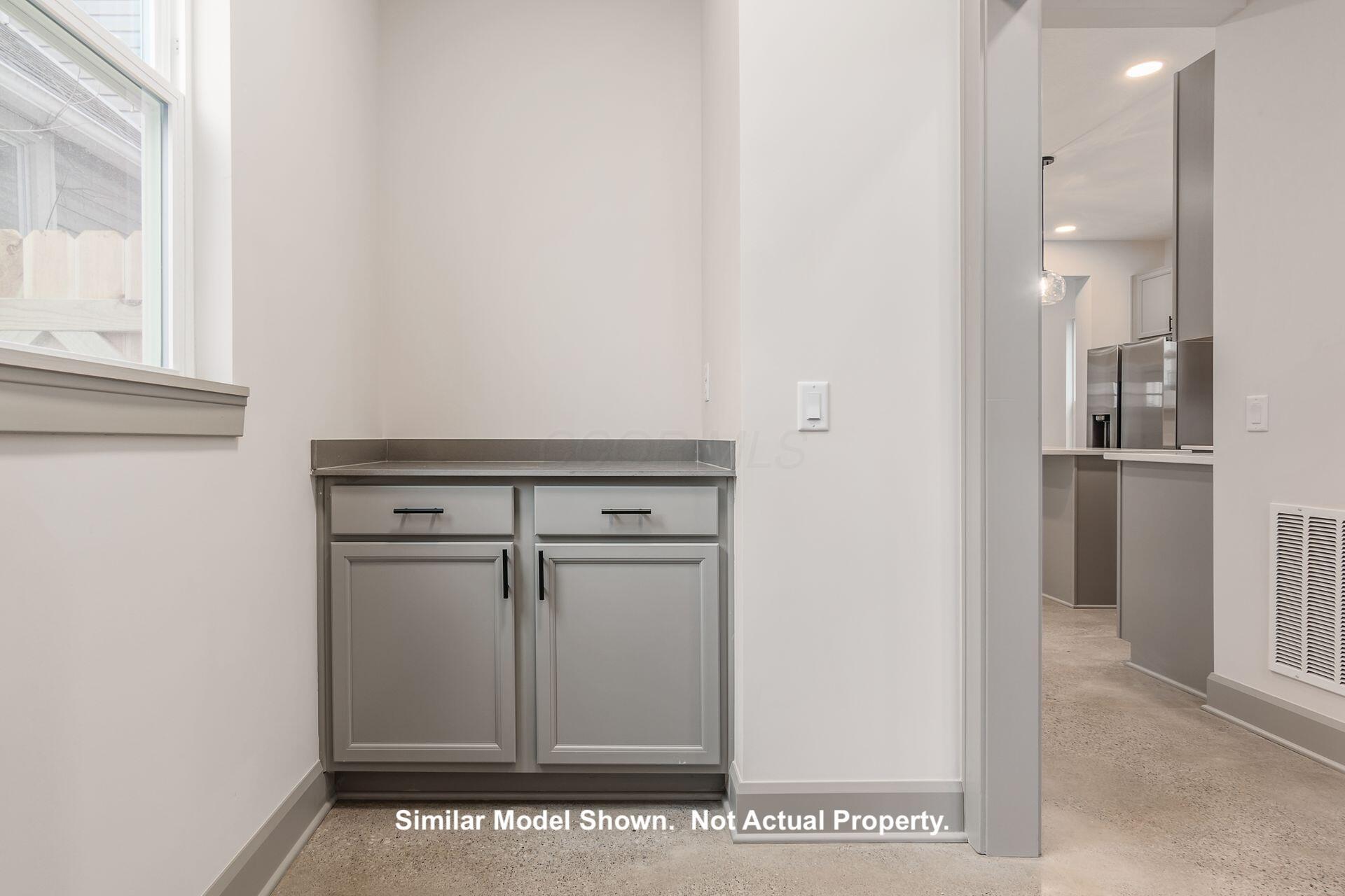 128 N Central Avenue Property Photo 17