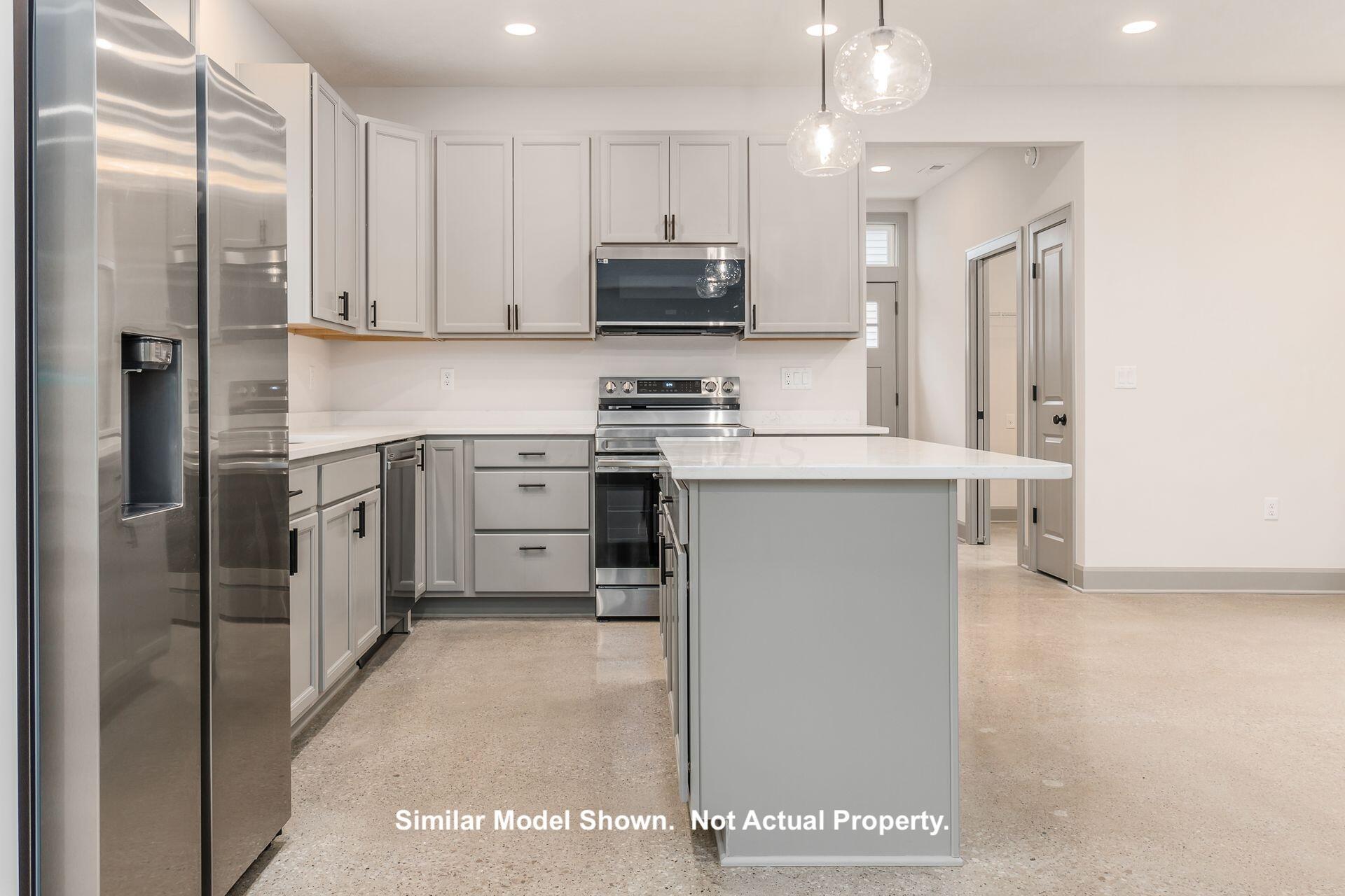 128 N Central Avenue Property Photo 18