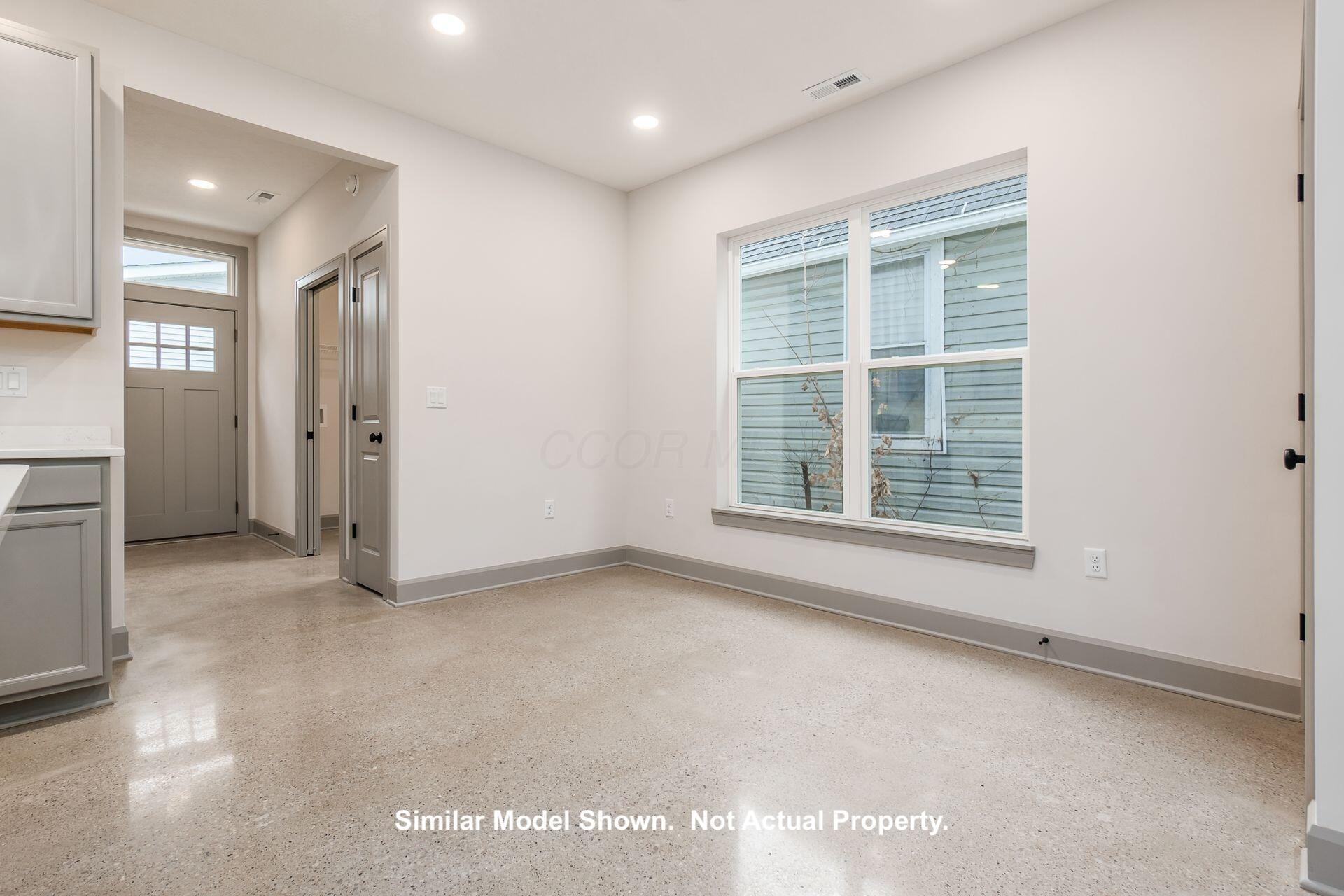 128 N Central Avenue Property Photo 19