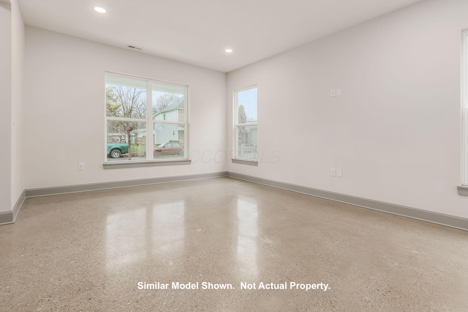 128 N Central Avenue Property Photo 28