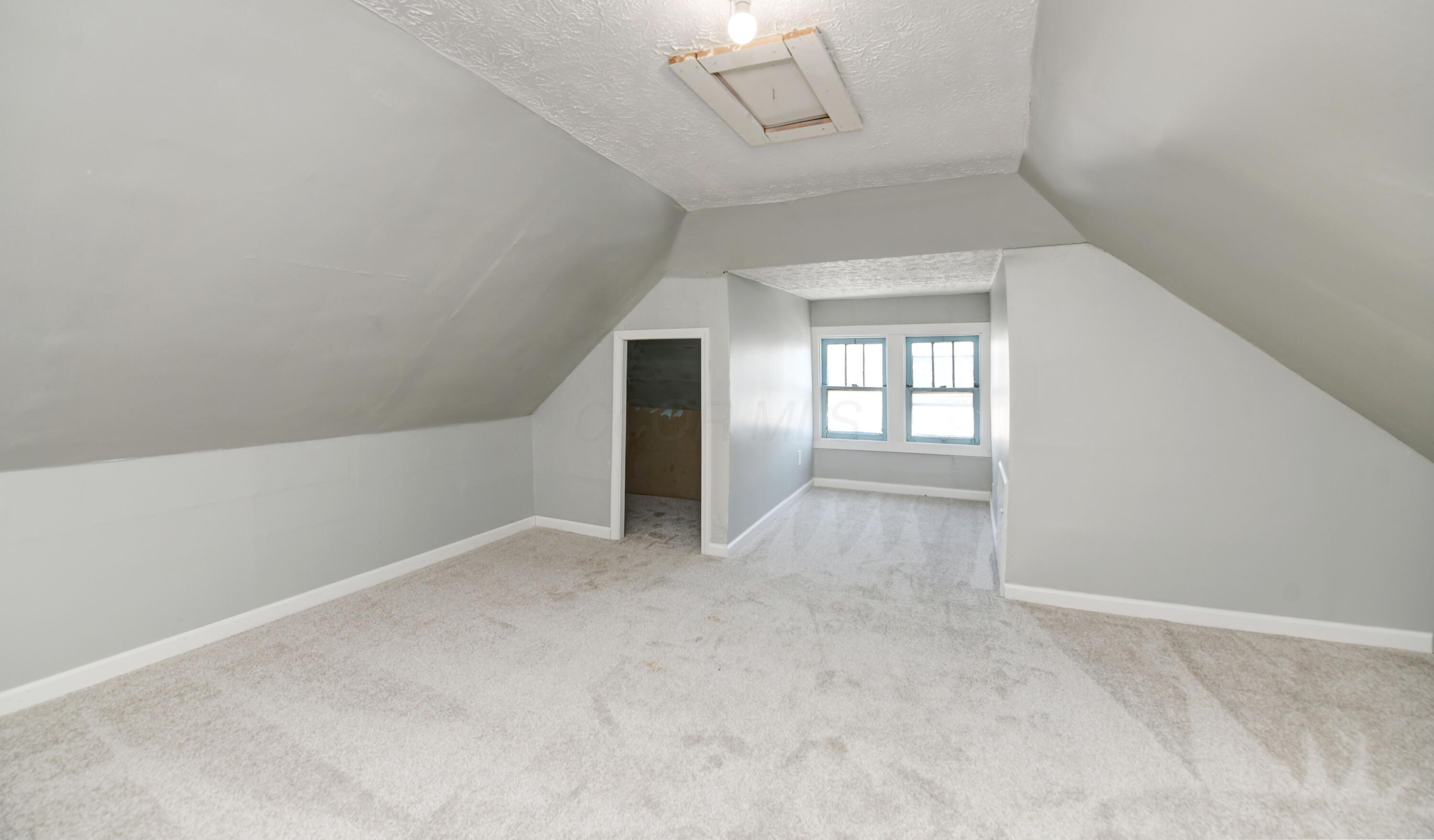 929 S 22nd Street Property Photo 33