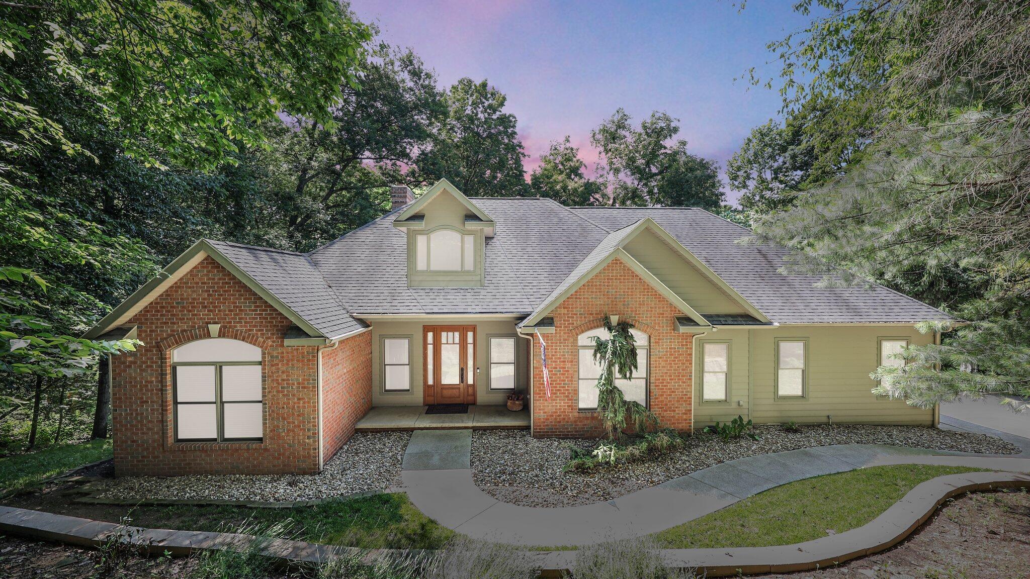 246 Pinehurst Drive Property Photo 1