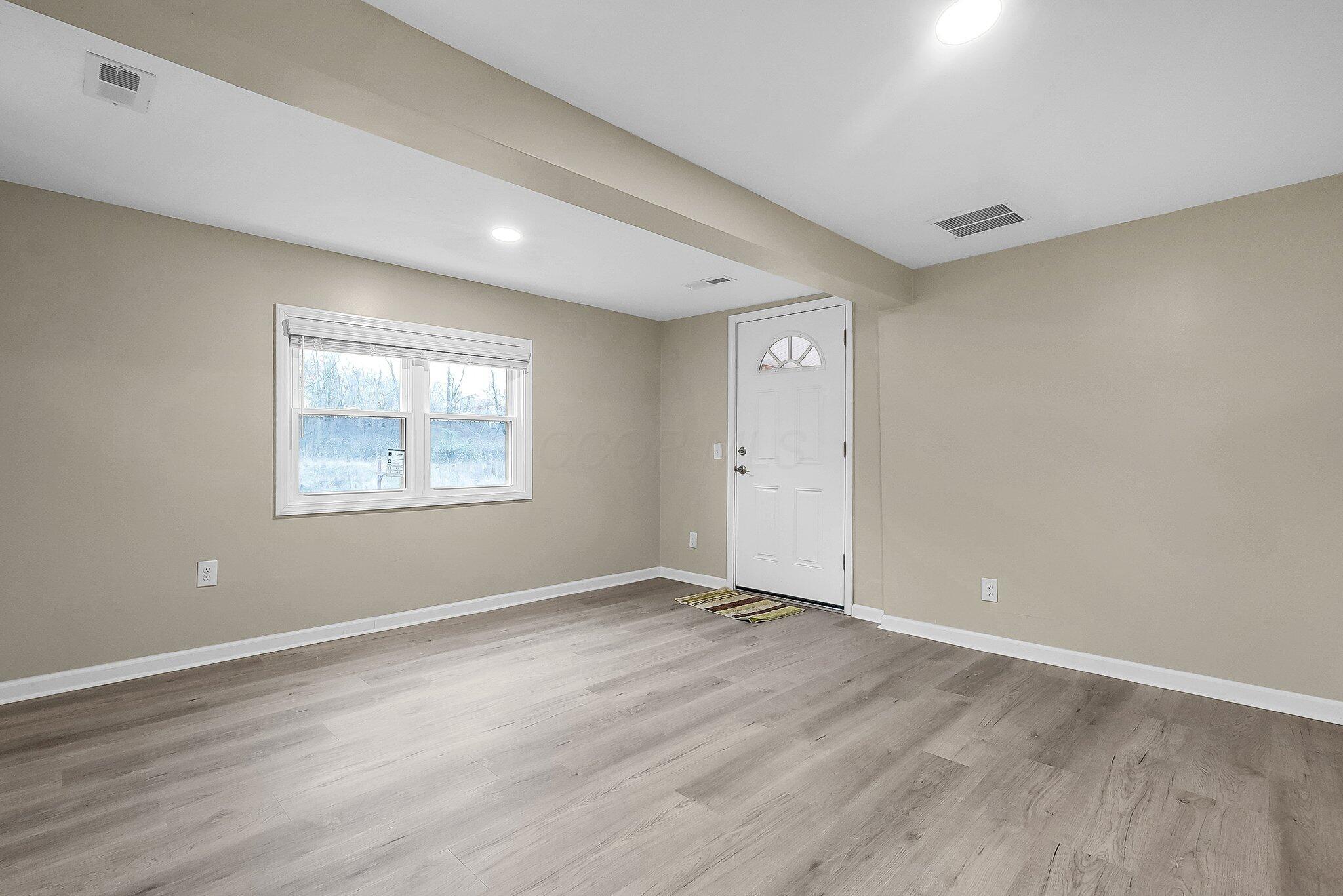 3784 Armuth Avenue Property Photo 8