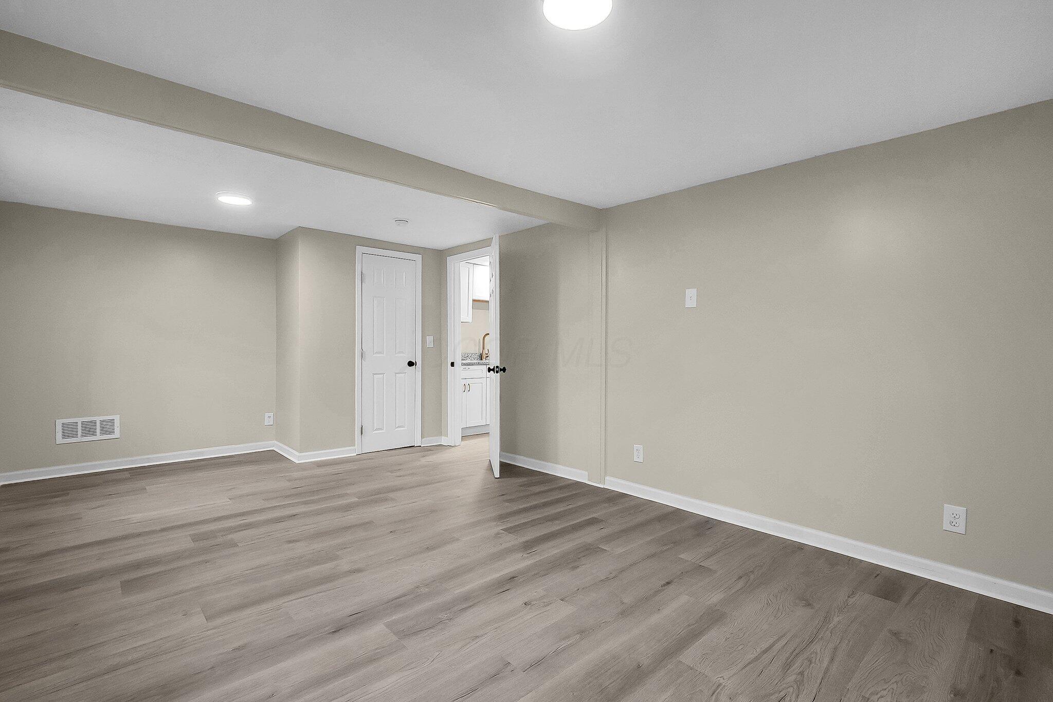 3784 Armuth Avenue Property Photo 16