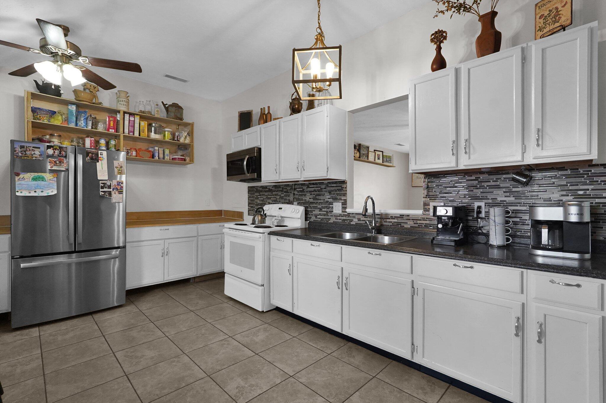 138 Chrisman Avenue Property Photo 6