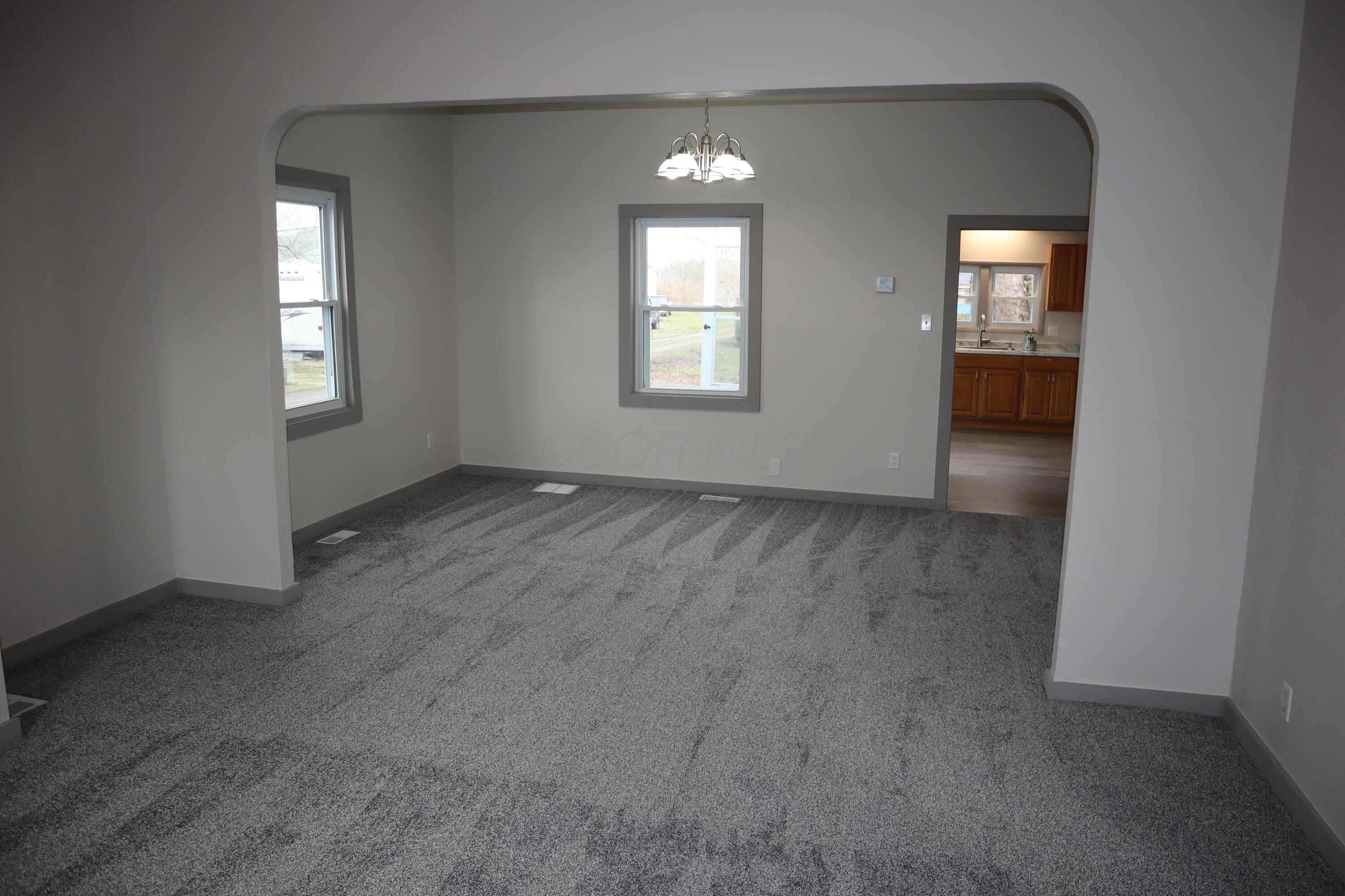 3854 Main Street Se Property Photo 4